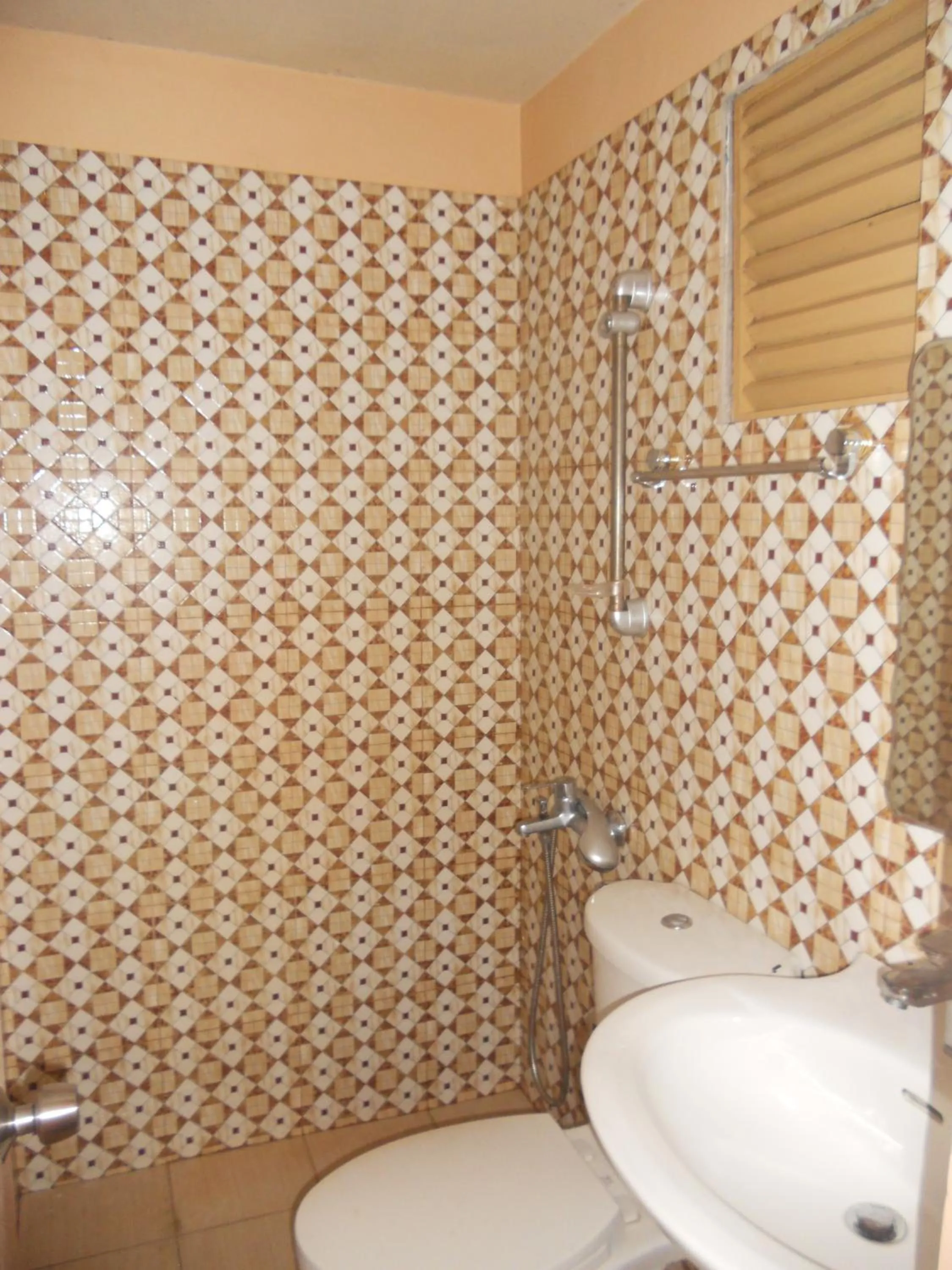 Shower in Orange Pearl Beach Resort