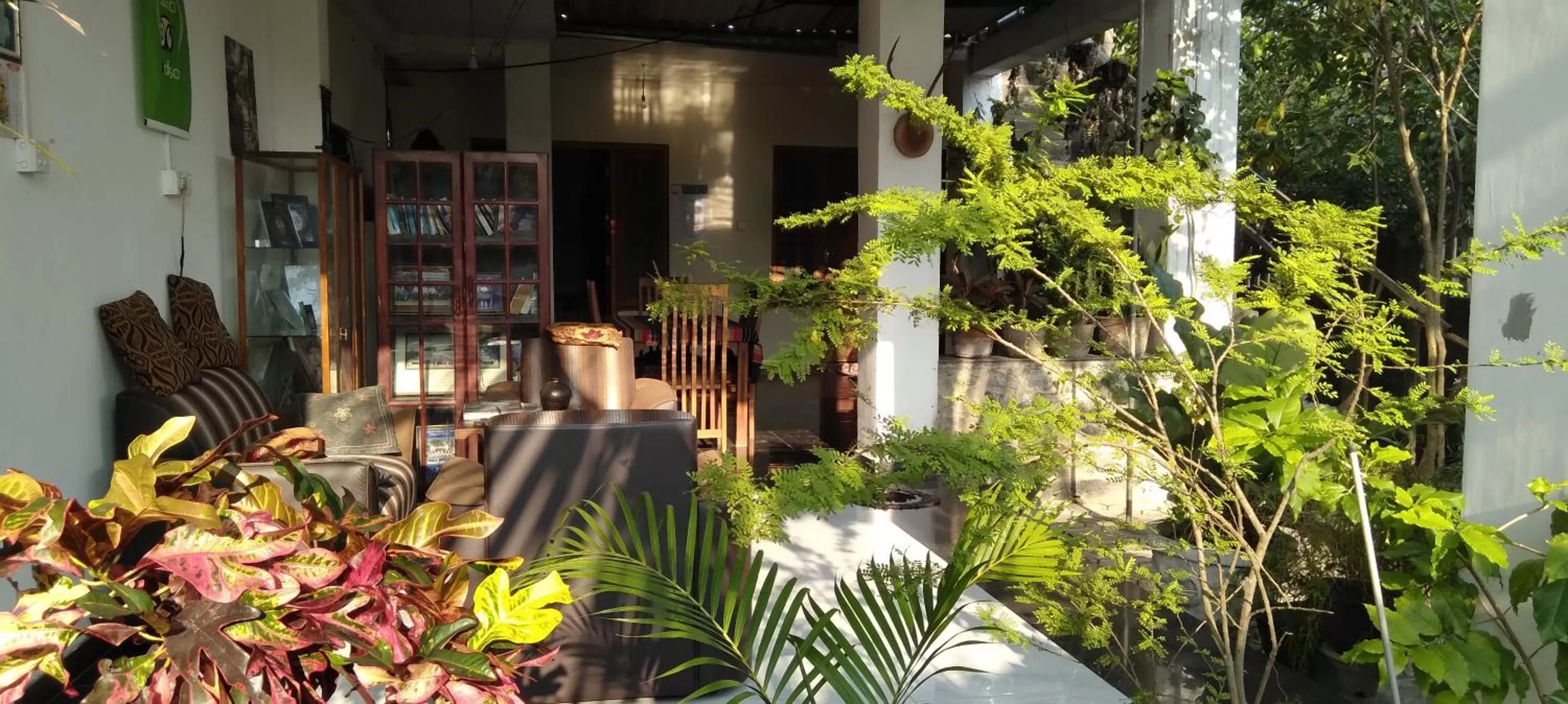 Facade/entrance in House Of Esanya