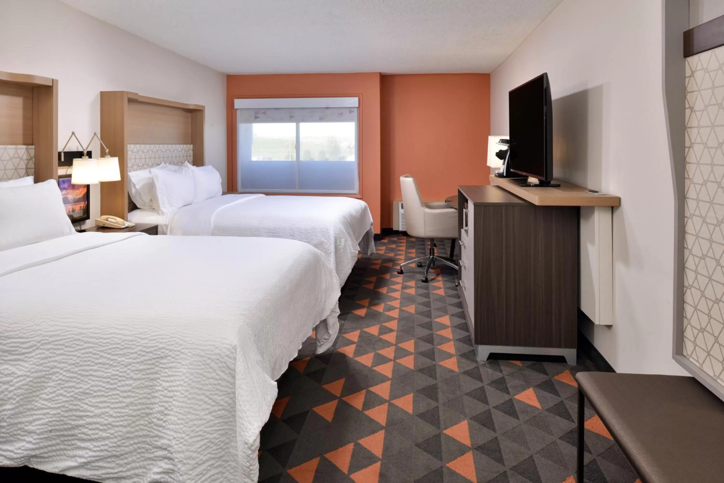 Photo of the whole room, Bed in Holiday Inn Great Falls-Convention Center by IHG