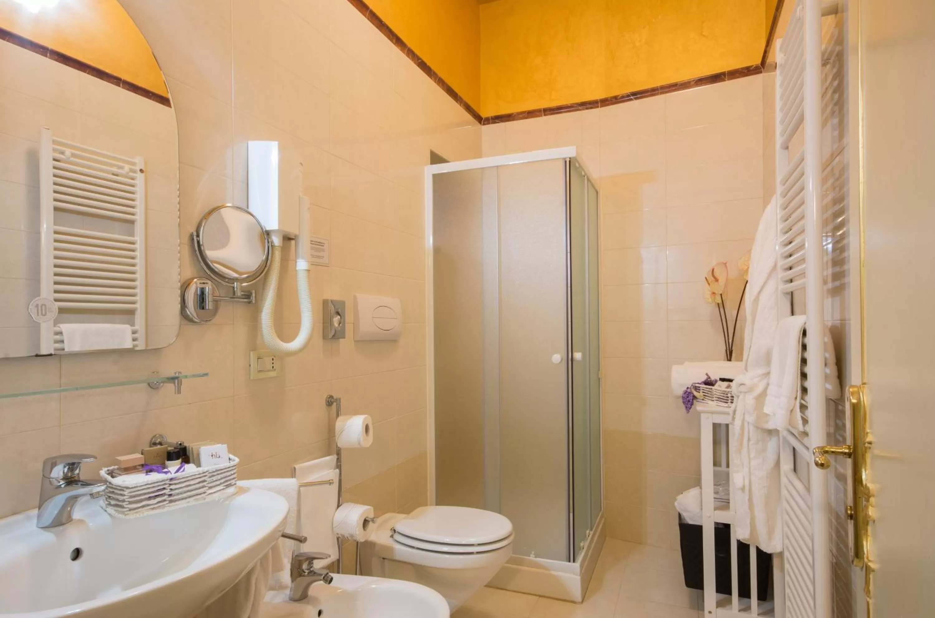 Bathroom in Hotel Becher