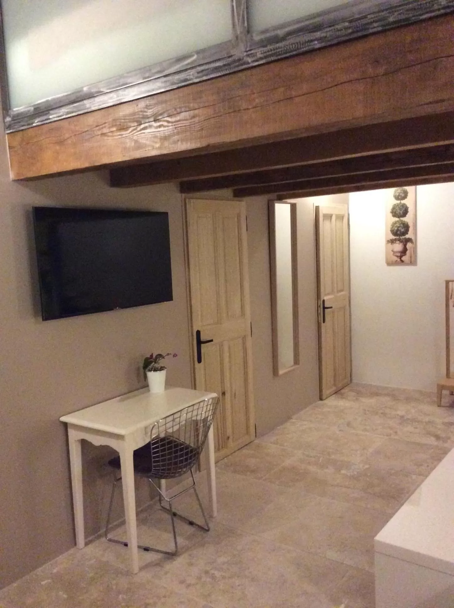 TV and multimedia, Bed in Mas Galinette