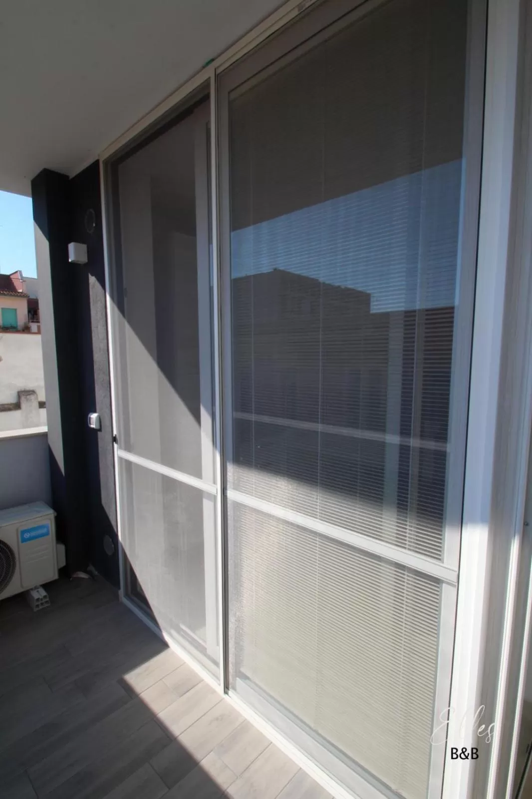 Balcony/Terrace in B&B Elles con parcheggio interno