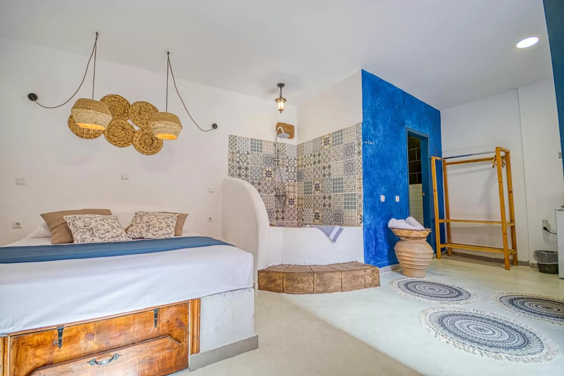 Bed in Mascot Garden Rooms