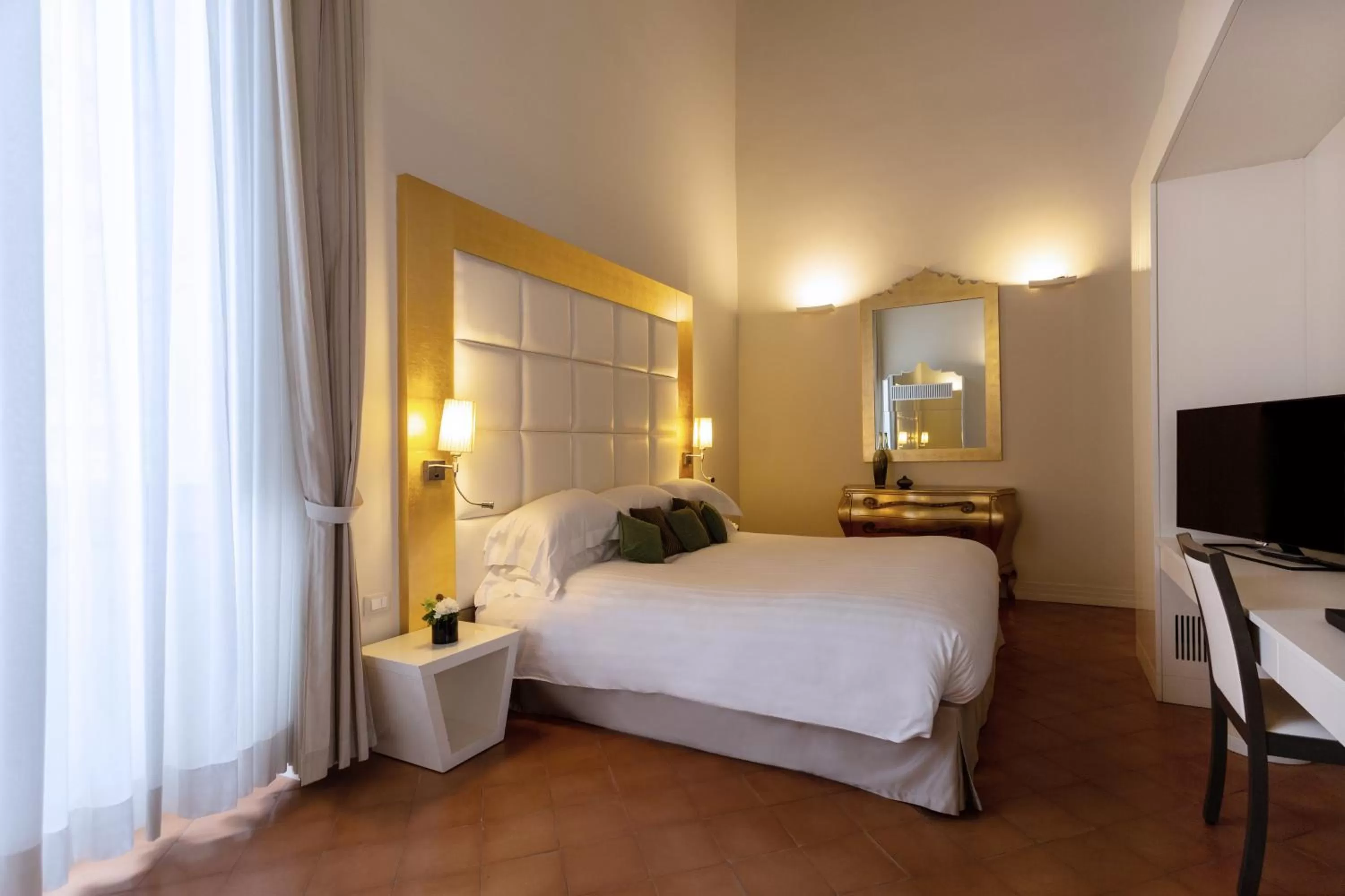 Bed in Palazzo Caracciolo Naples