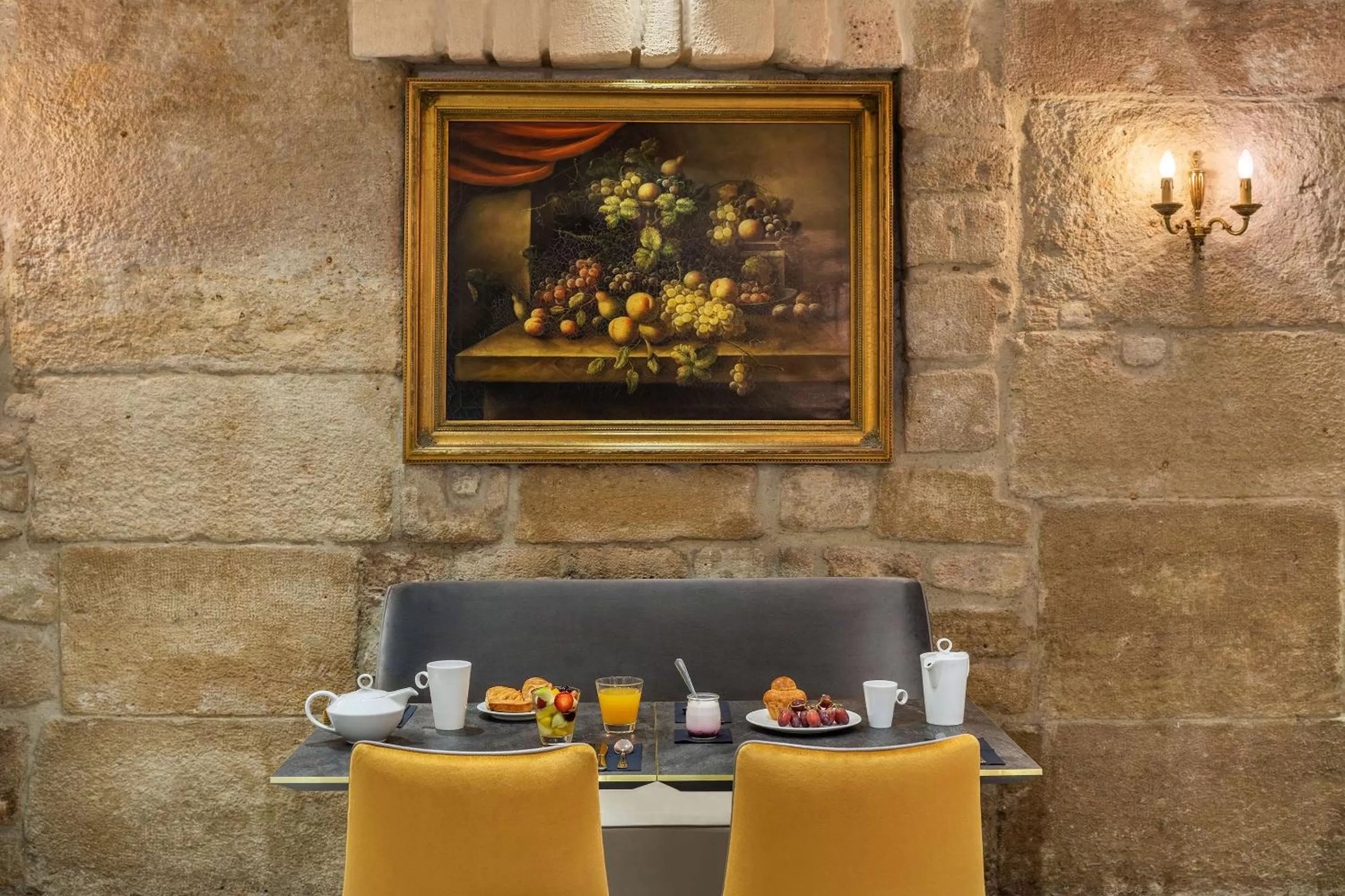 Restaurant/places to eat in Hotel Ducs de Bourgogne