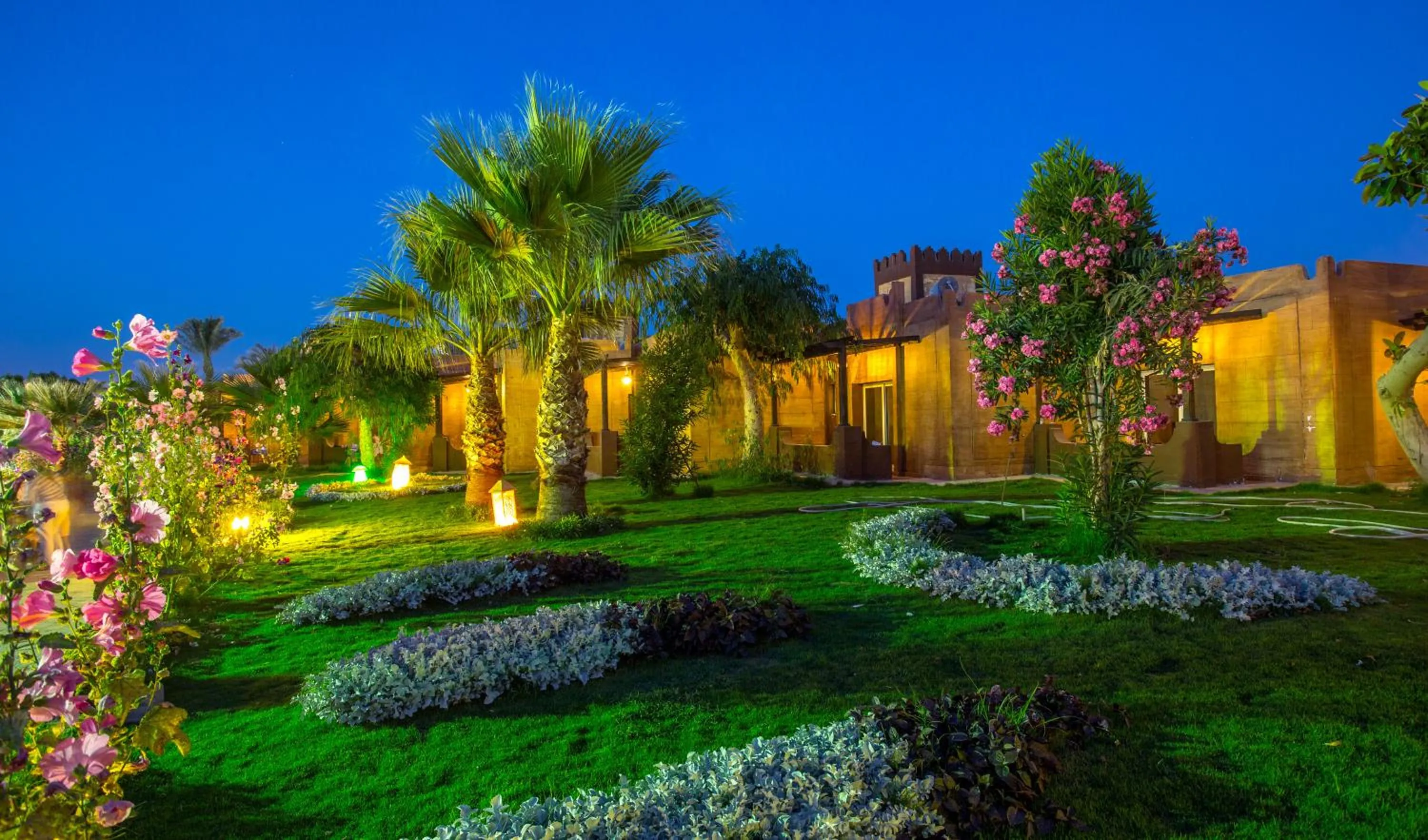 Night in Mirage Bay Resort & Aqua Park