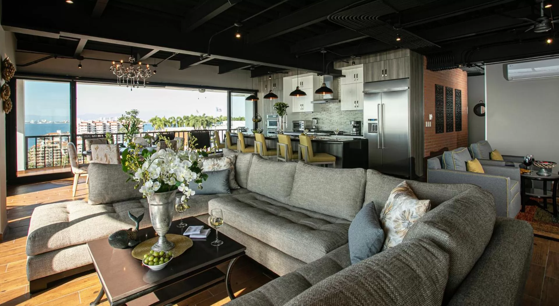 Living room in Pinnacle Resorts 179 - Adults Only