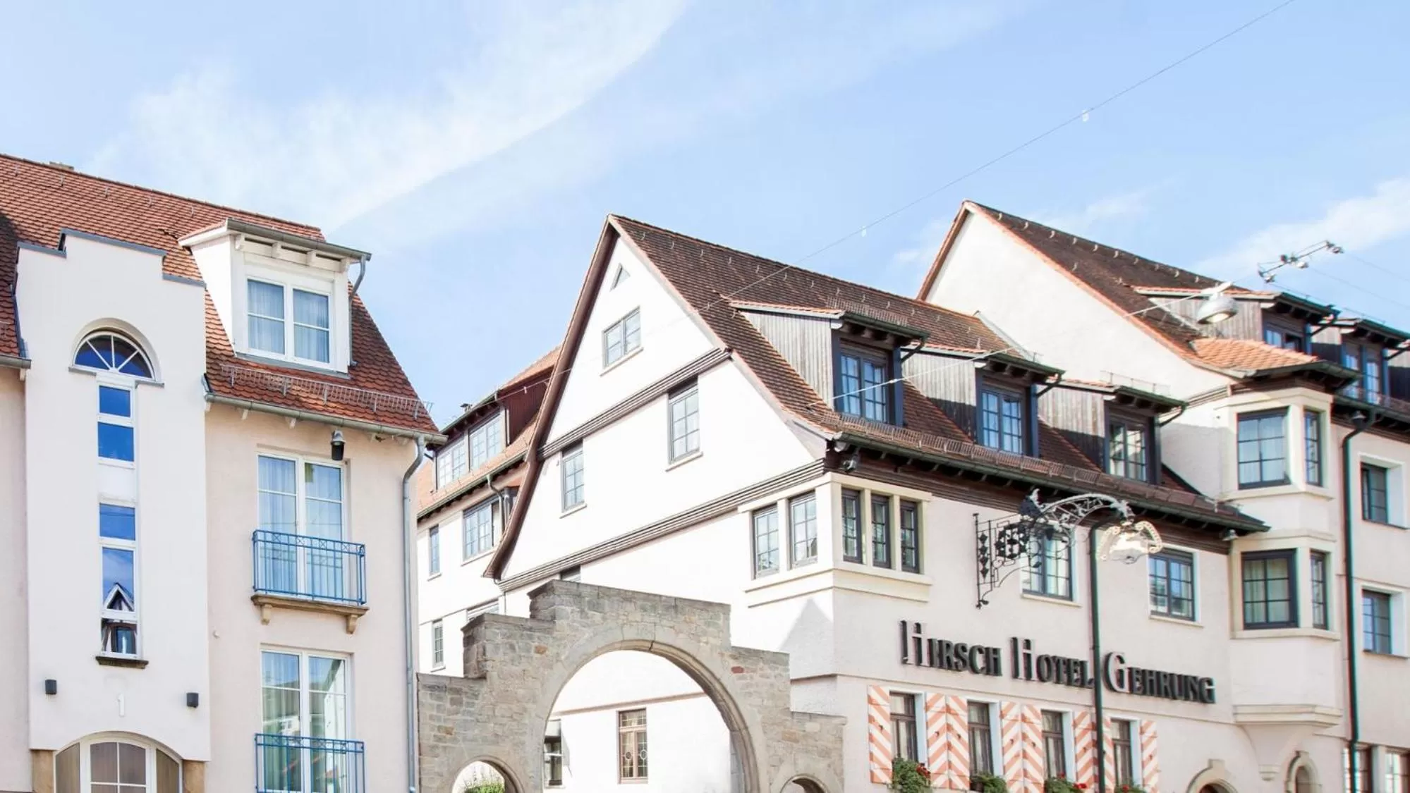 Facade/entrance in Hirsch Hotel