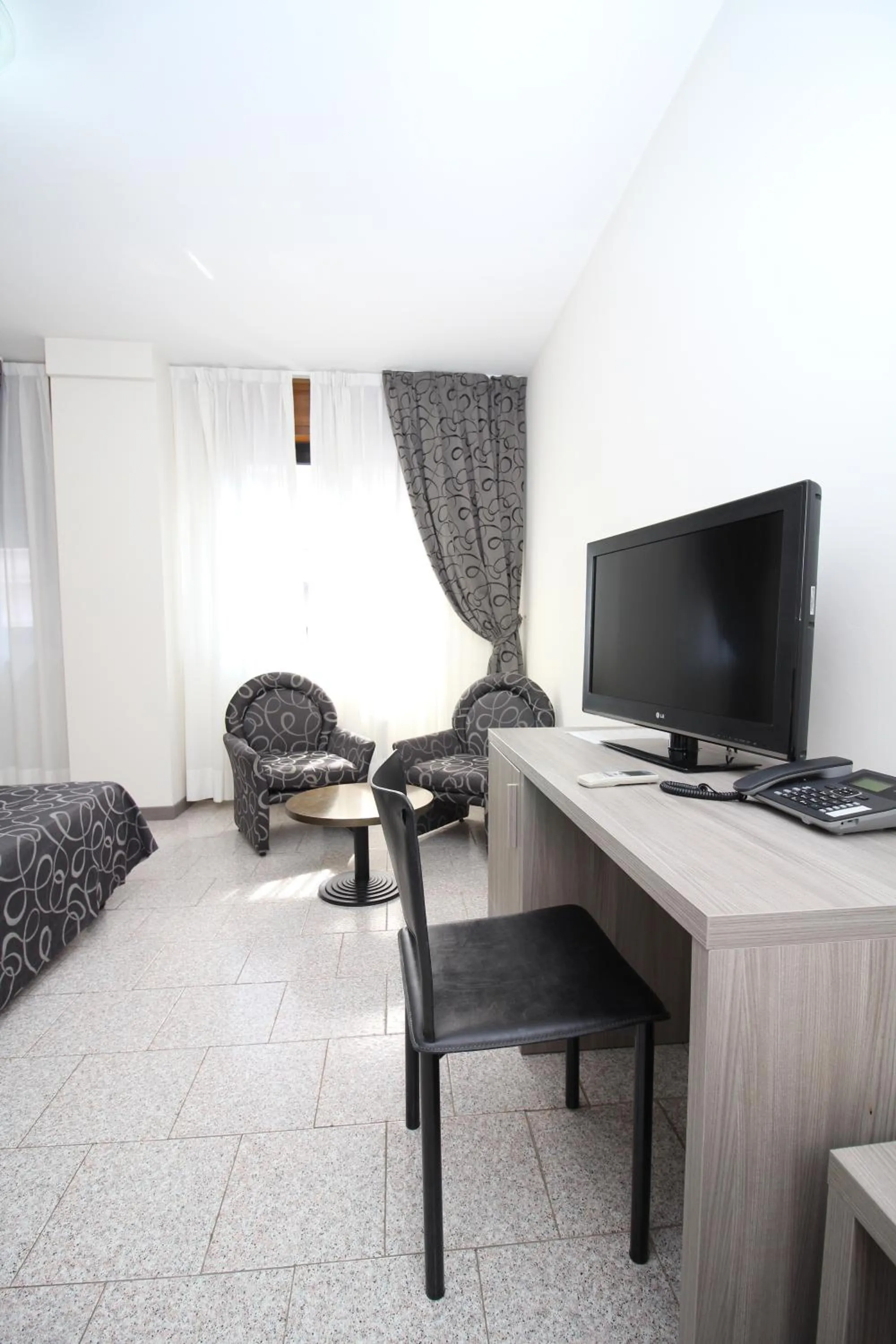 TV and multimedia in Hotel Croce Di Malta