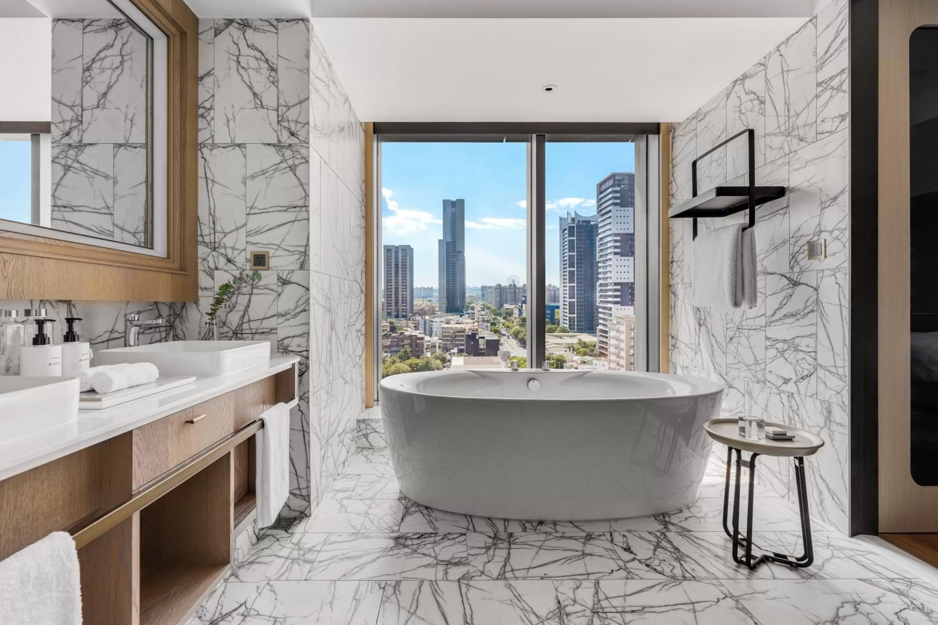 Toilet in InterContinental Kaohsiung by IHG