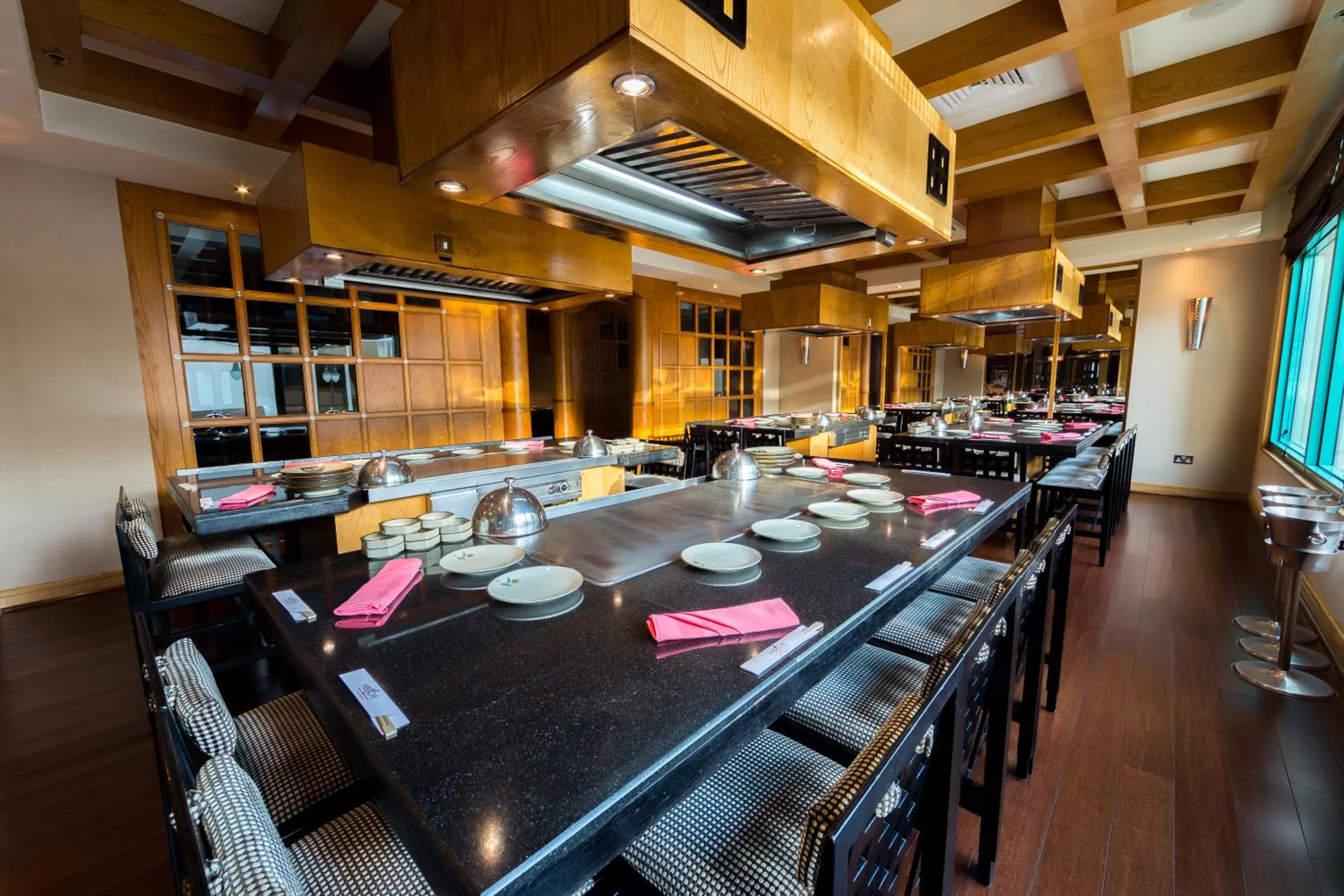 Restaurant/places to eat in Mövenpick Grand Al Bustan