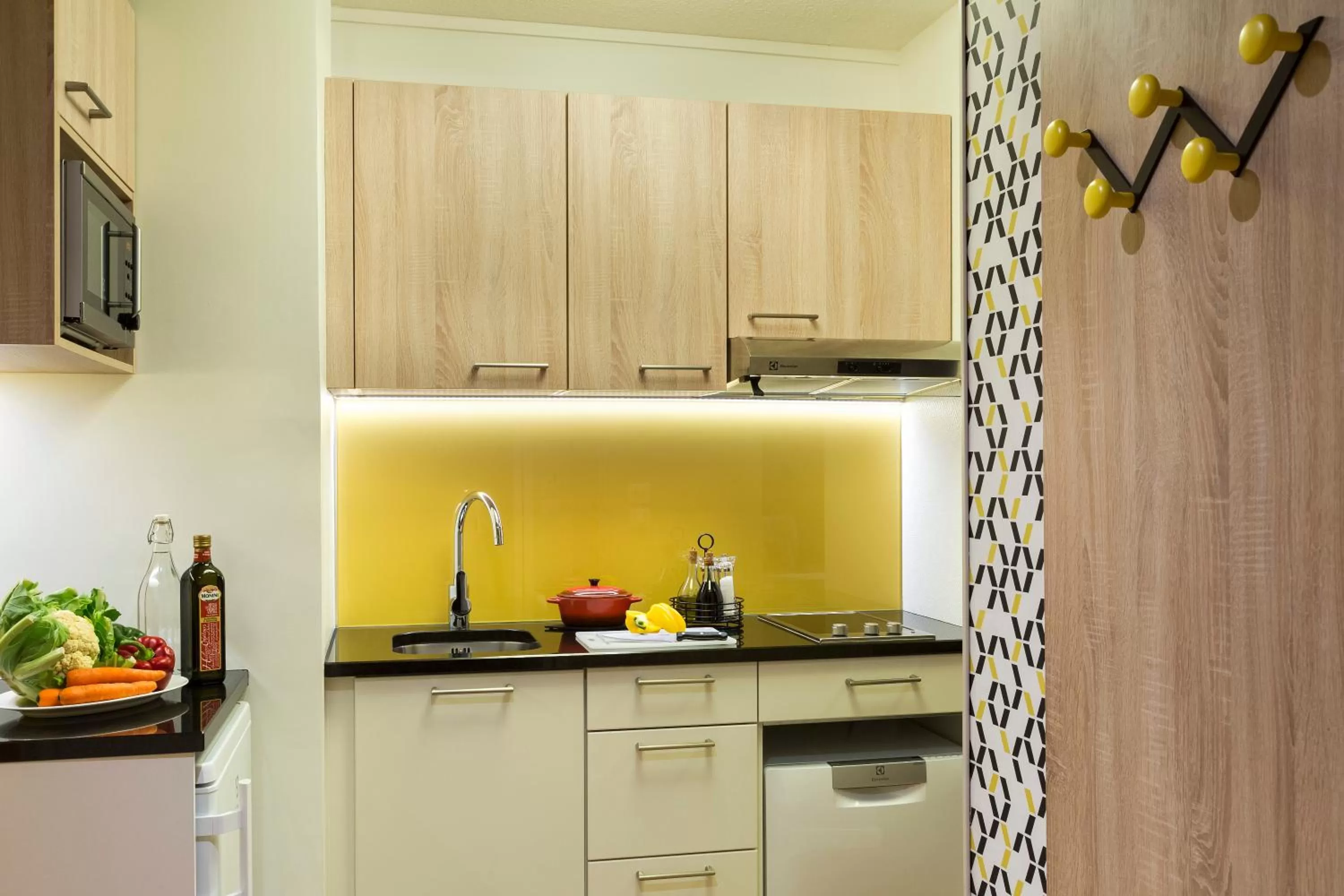 Kitchen or kitchenette in Citadines Tour Eiffel Paris