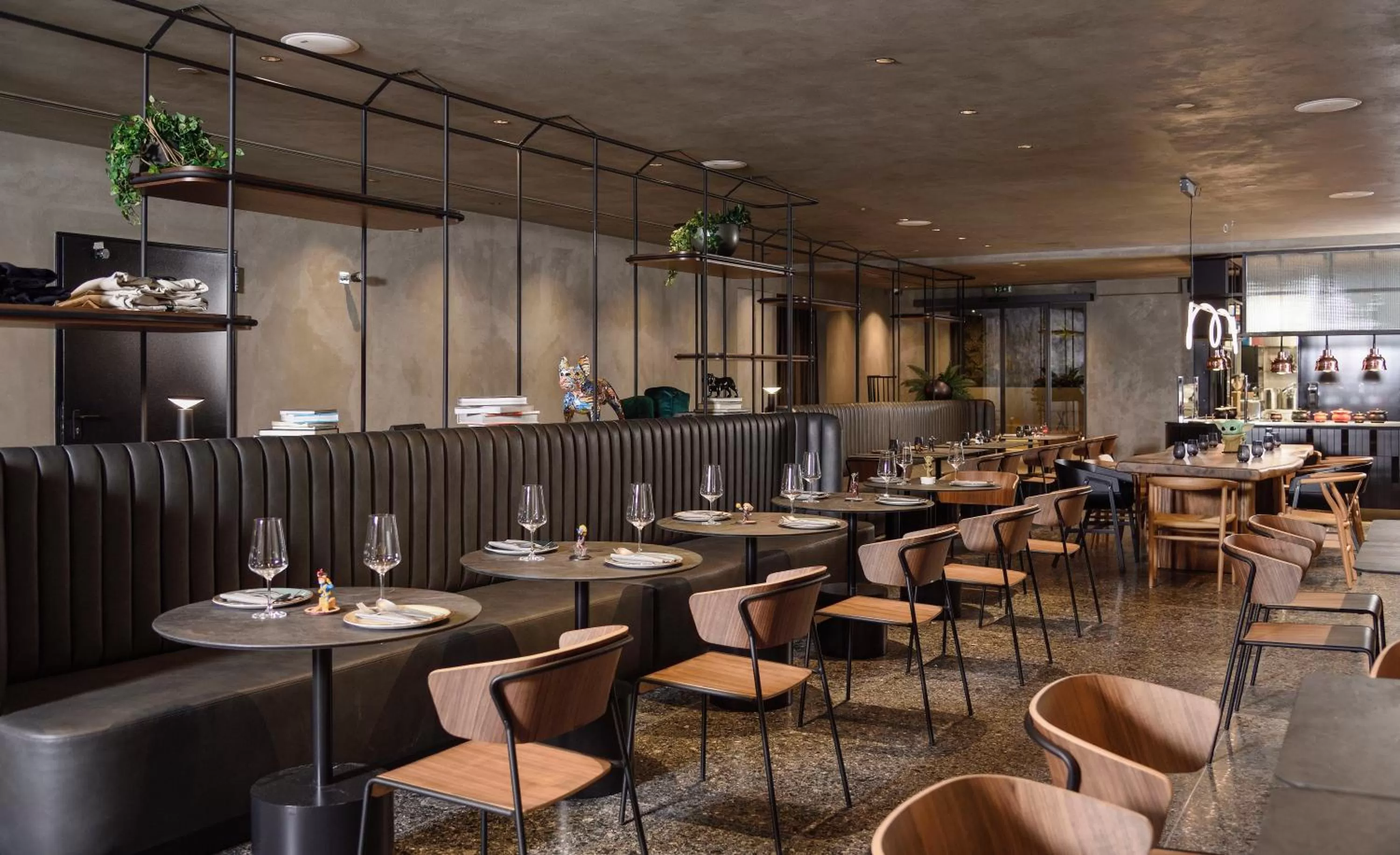 Restaurant/places to eat in ONOMA Hotel