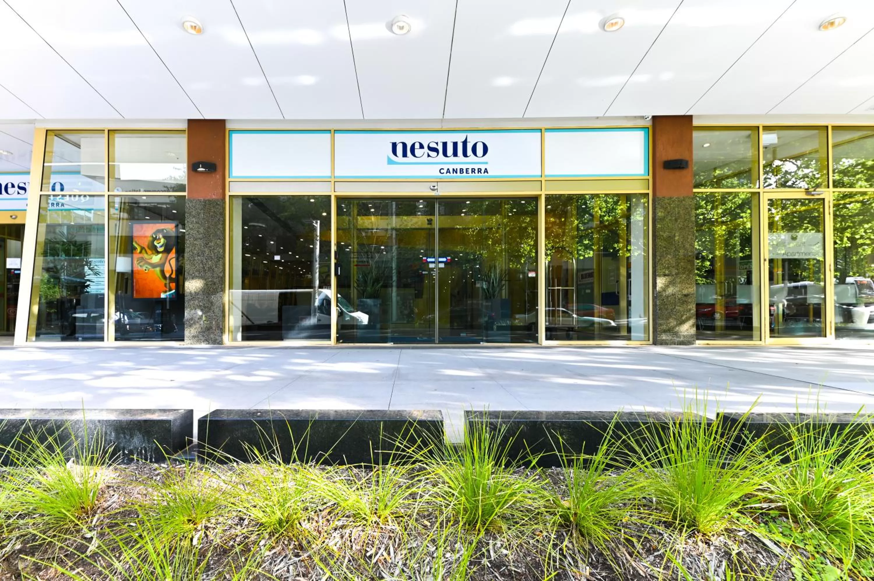 Facade/entrance in Nesuto Canberra