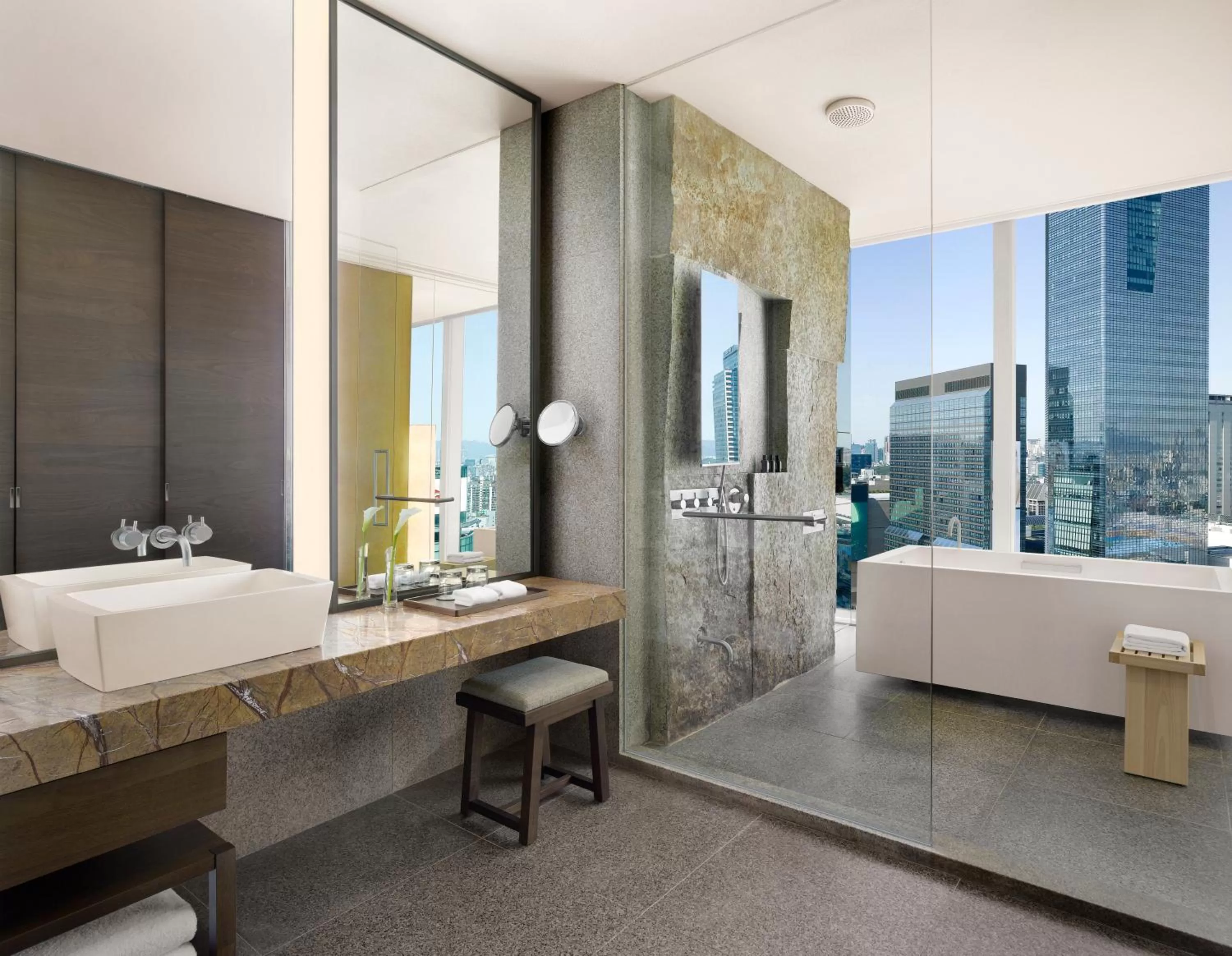 Bathroom in Park Hyatt Seoul