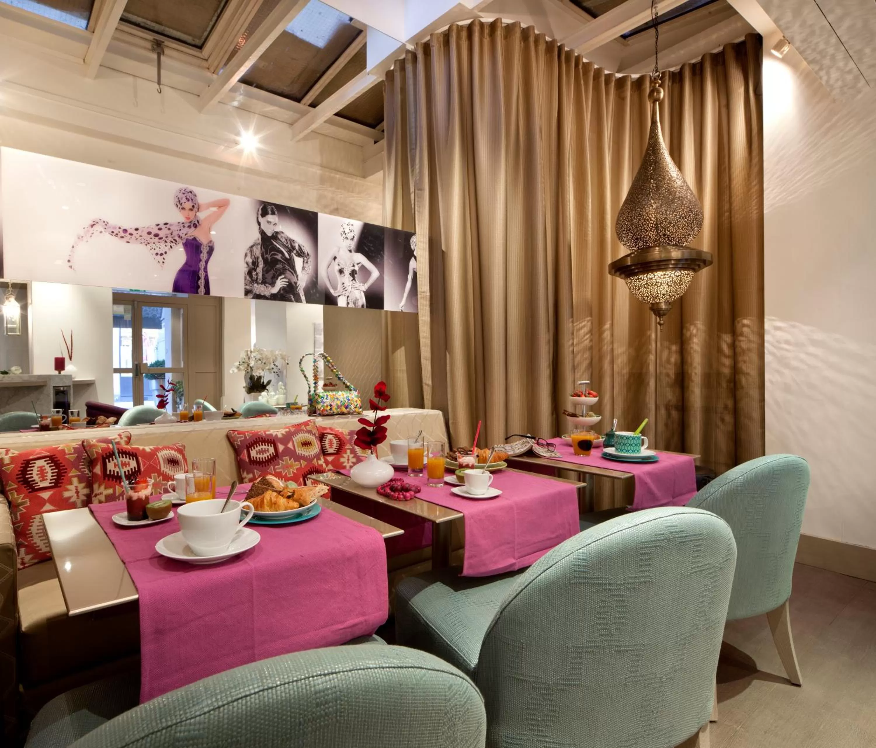 Restaurant/places to eat in Hôtel Mayet