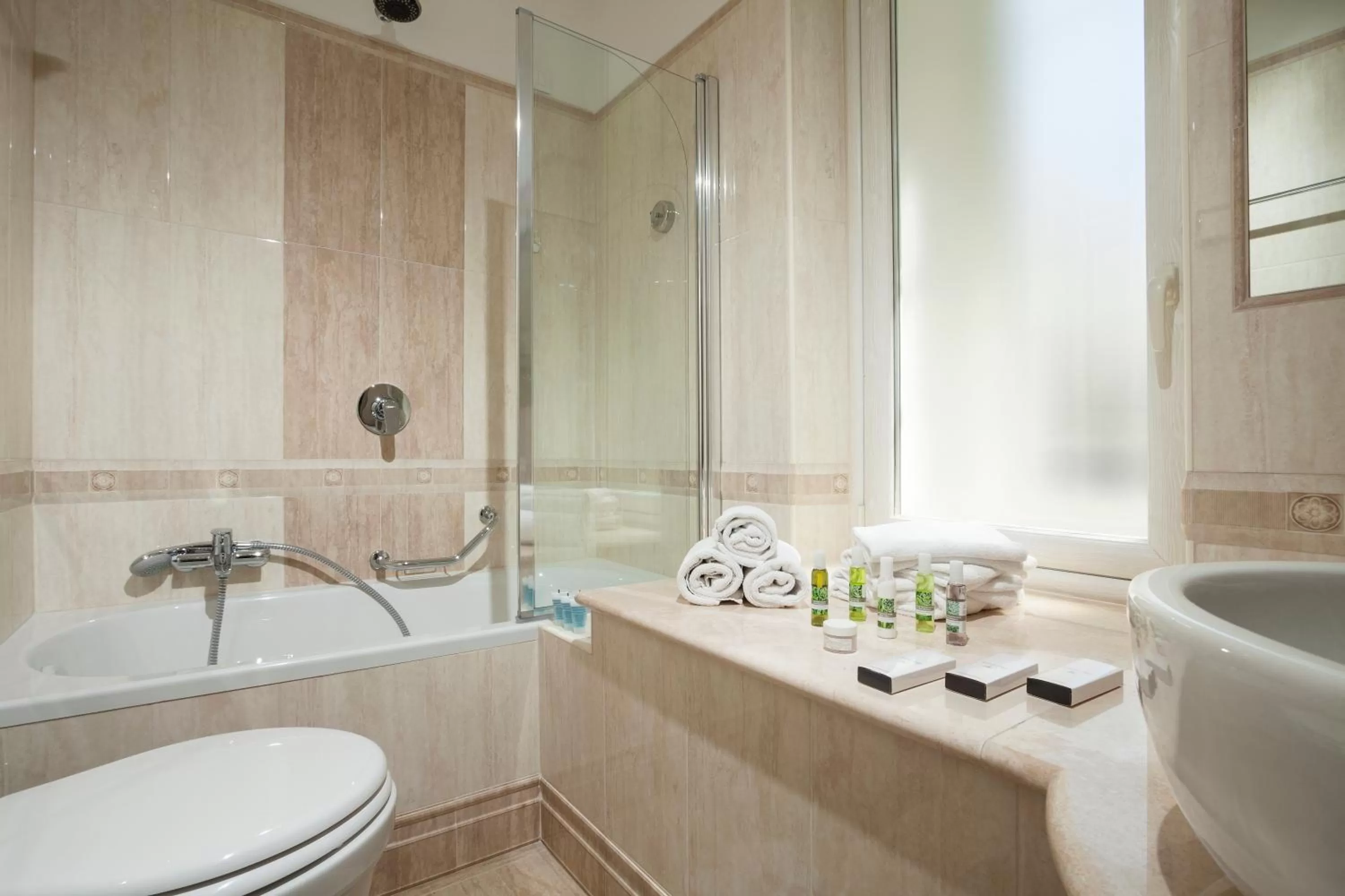 Bathroom in Hotel Kennedy