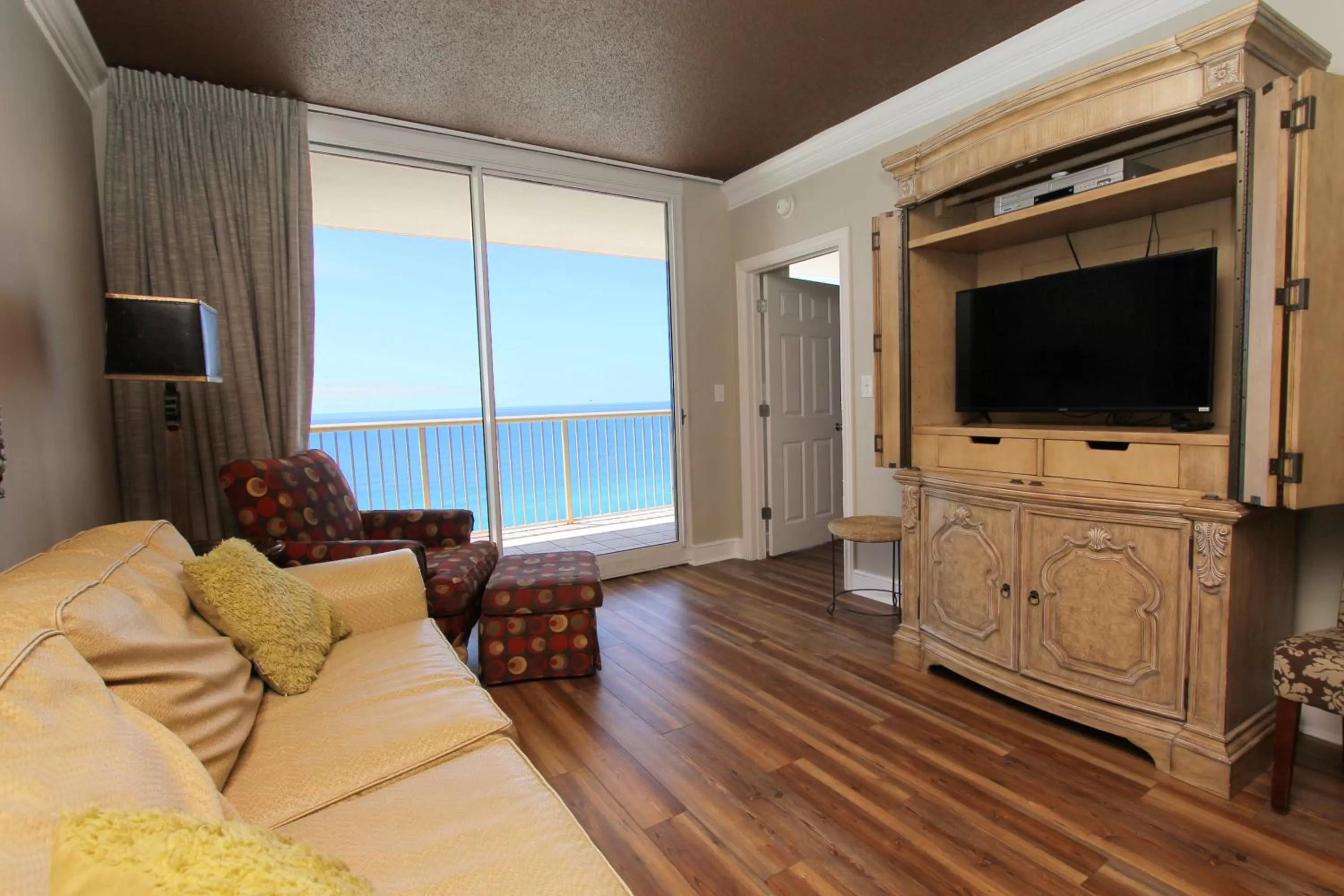 Living room, Seating Area in Majestic Beach Resort, Panama City Beach, Fl
