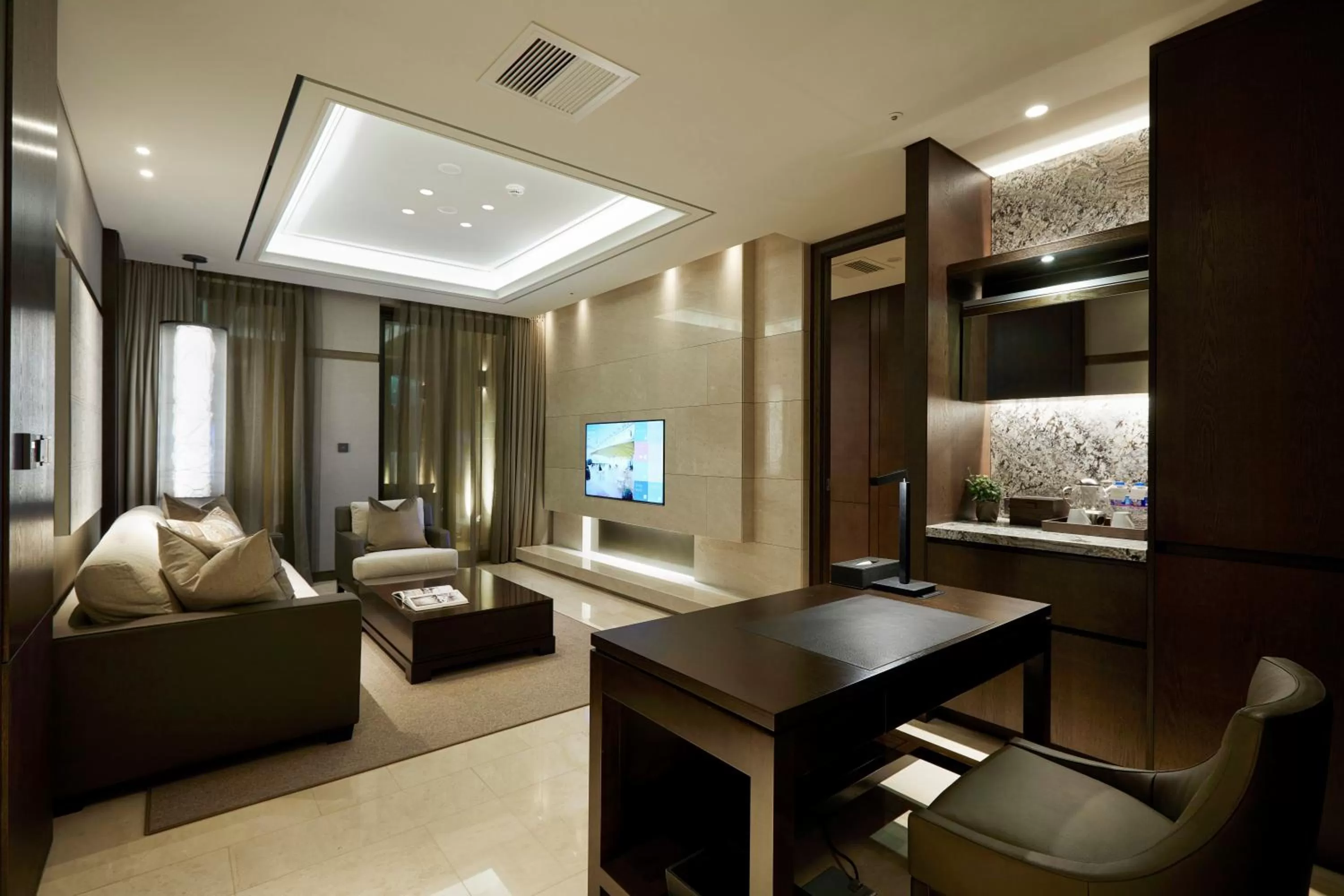 Living room, Seating Area in Crown Park Hotel Seoul