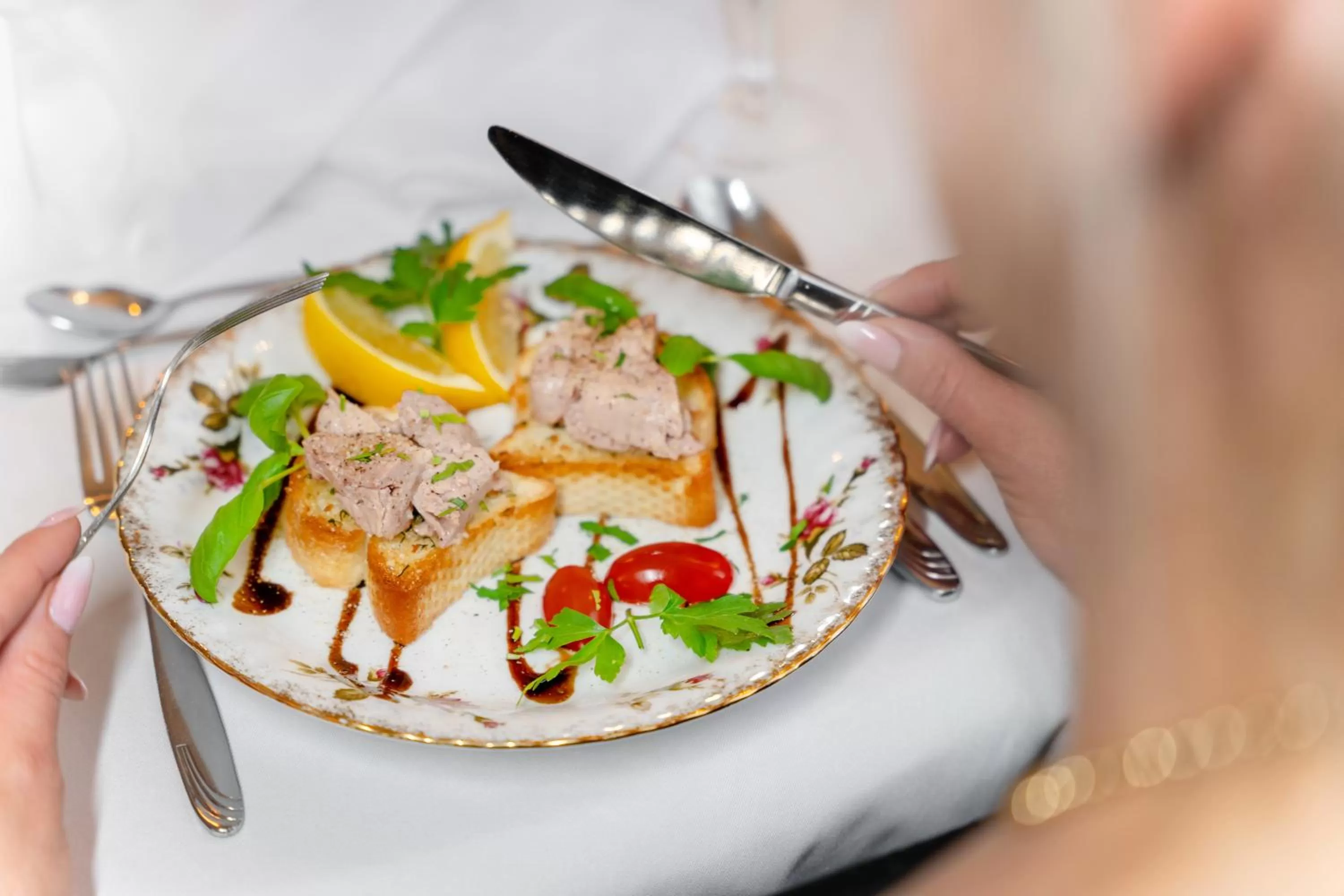 Restaurant/places to eat in Pensjonat & Restauracja Admirał