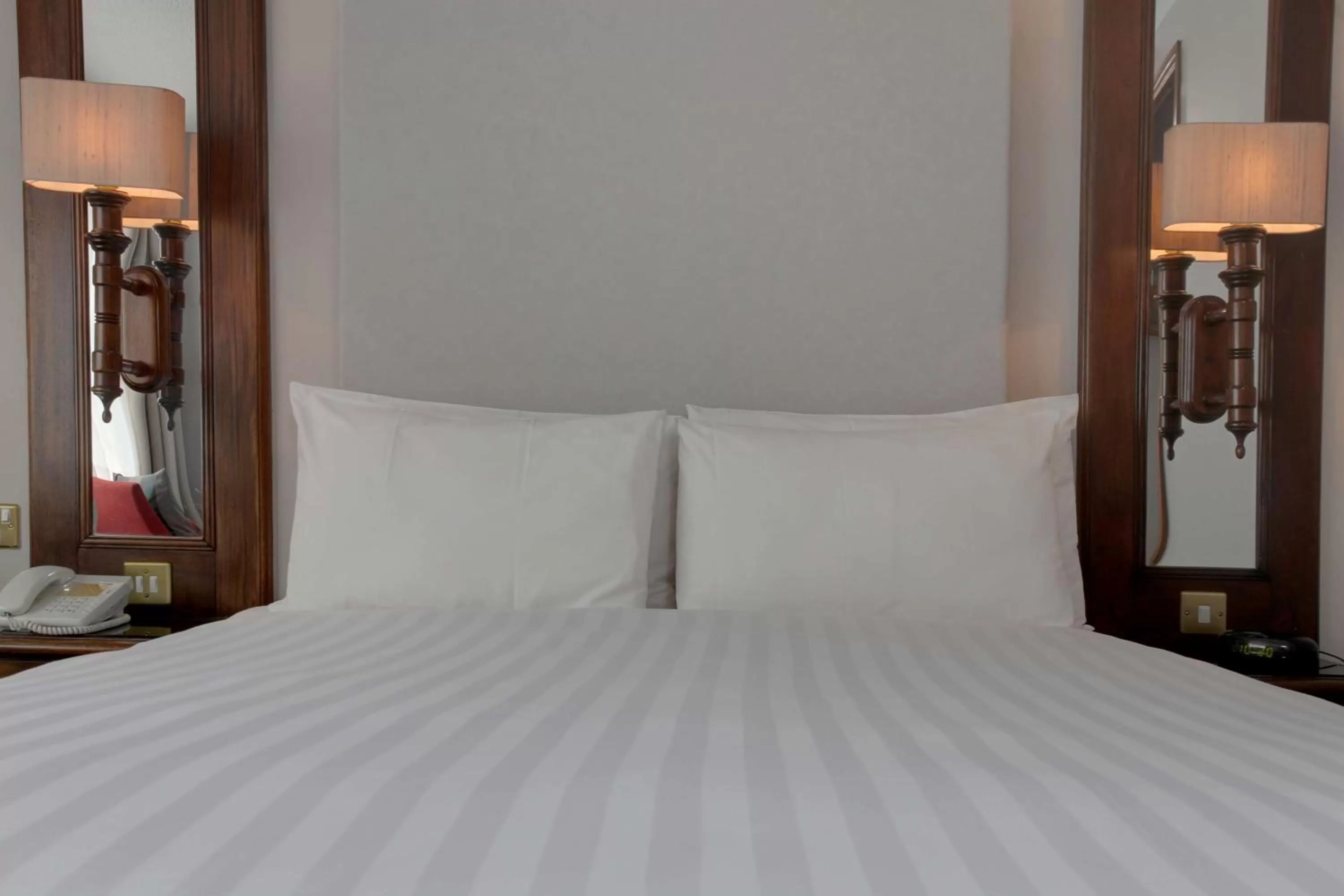 Bedroom, Bed in Marks Tey Hotel Colchester