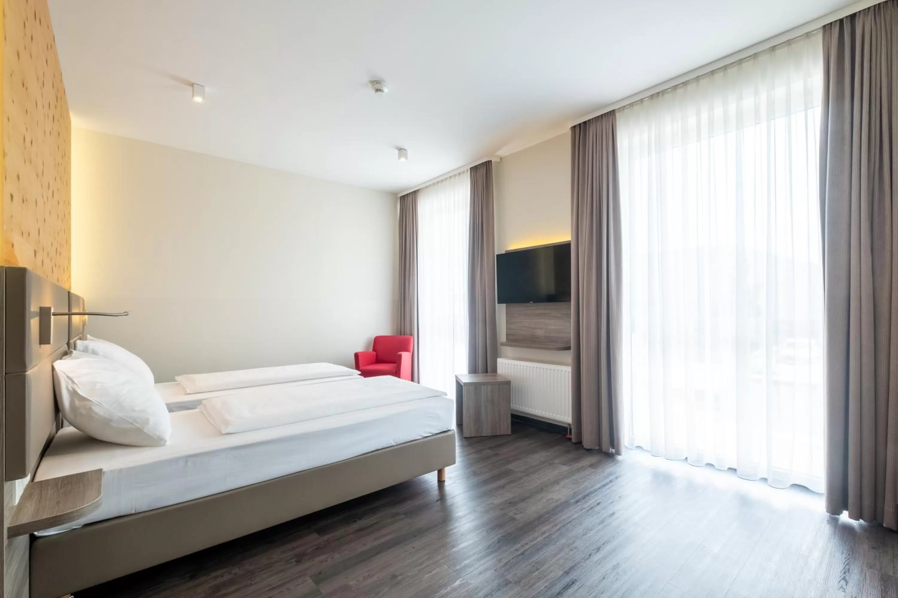 Bedroom, Bed in Amaro Hotel