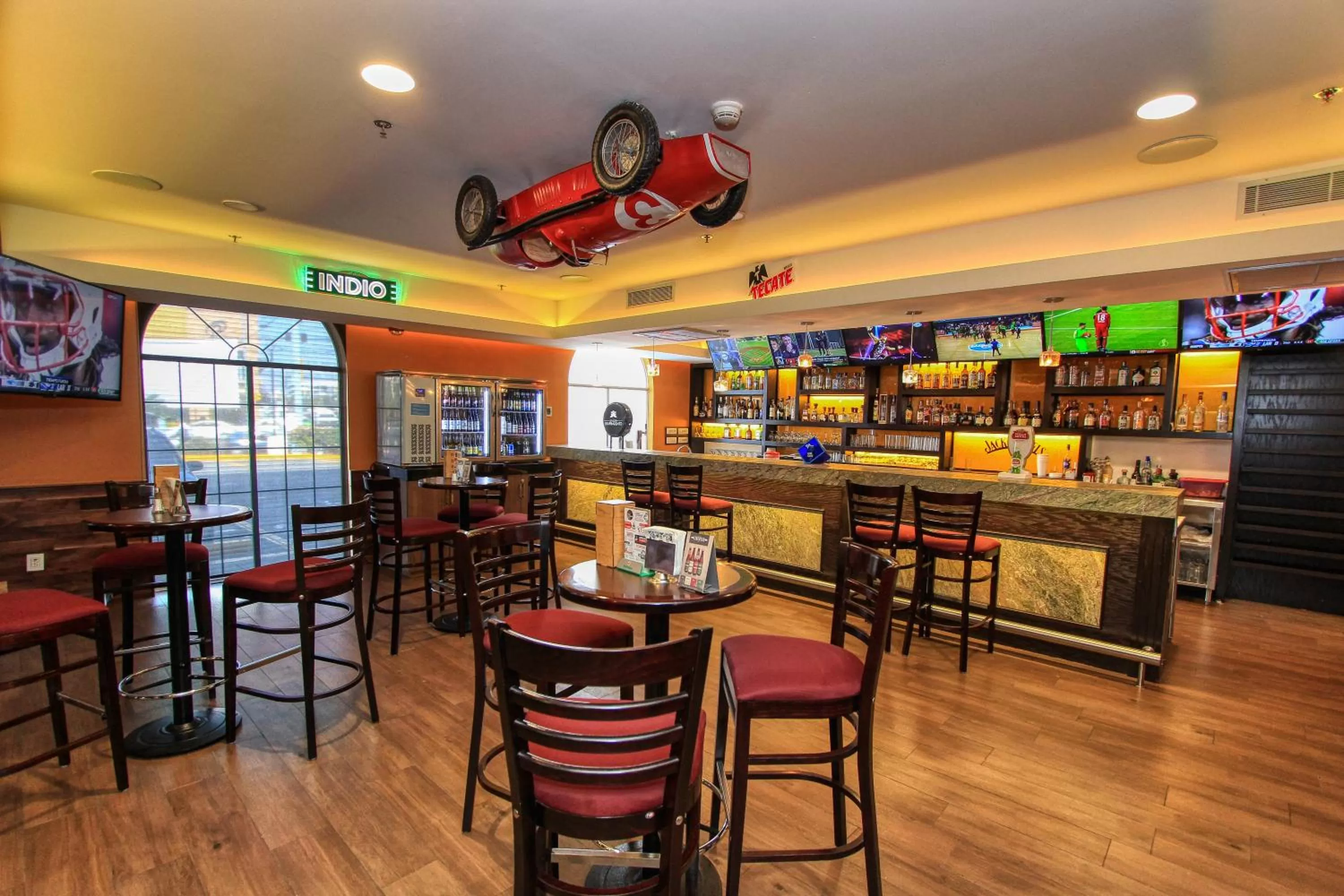 Lounge or bar in Holiday Inn Leon by IHG