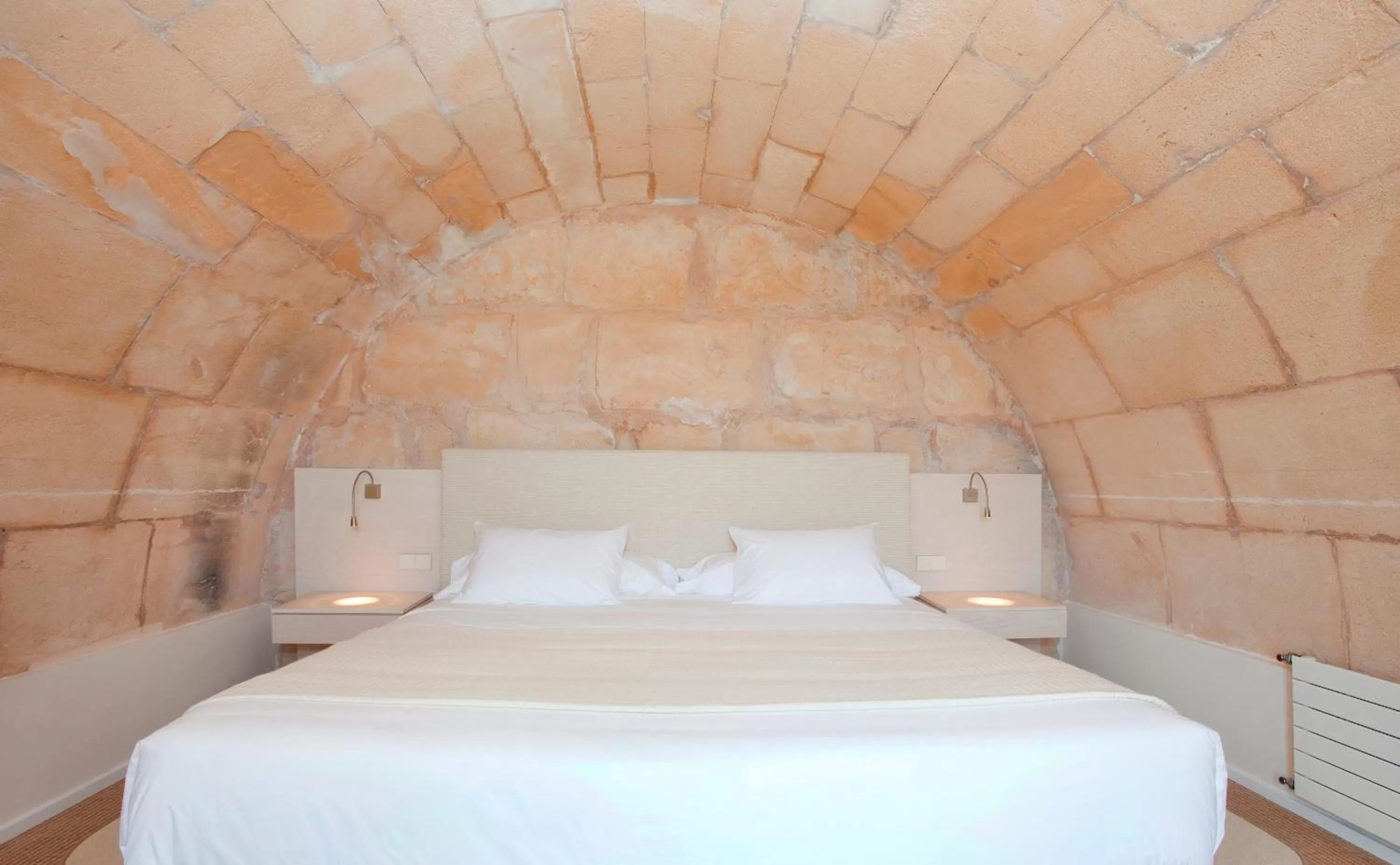 Bed in Fontsanta Hotel Thermal & Spa - Adults Only