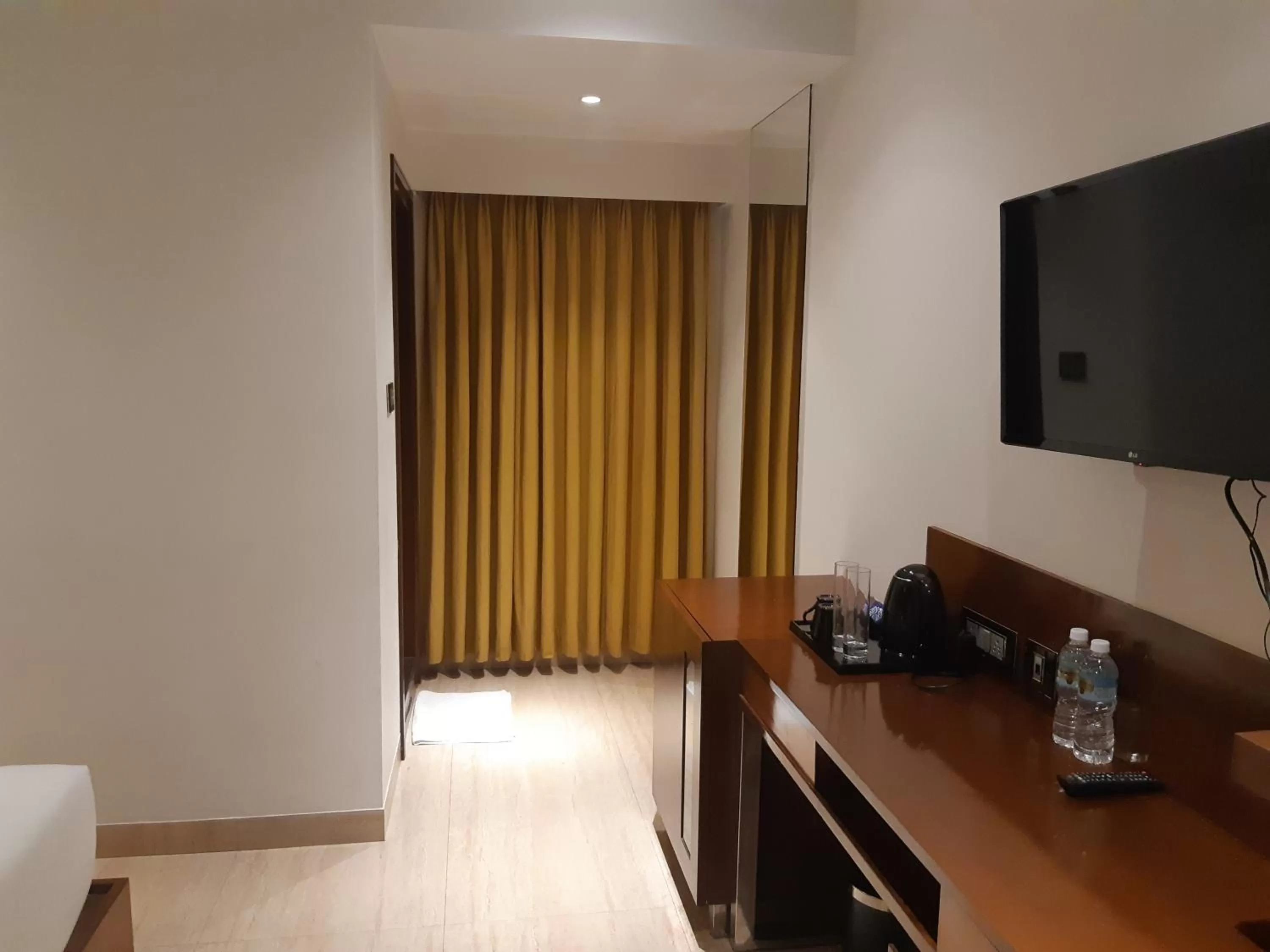 TV and multimedia in Hotel Namo Residency