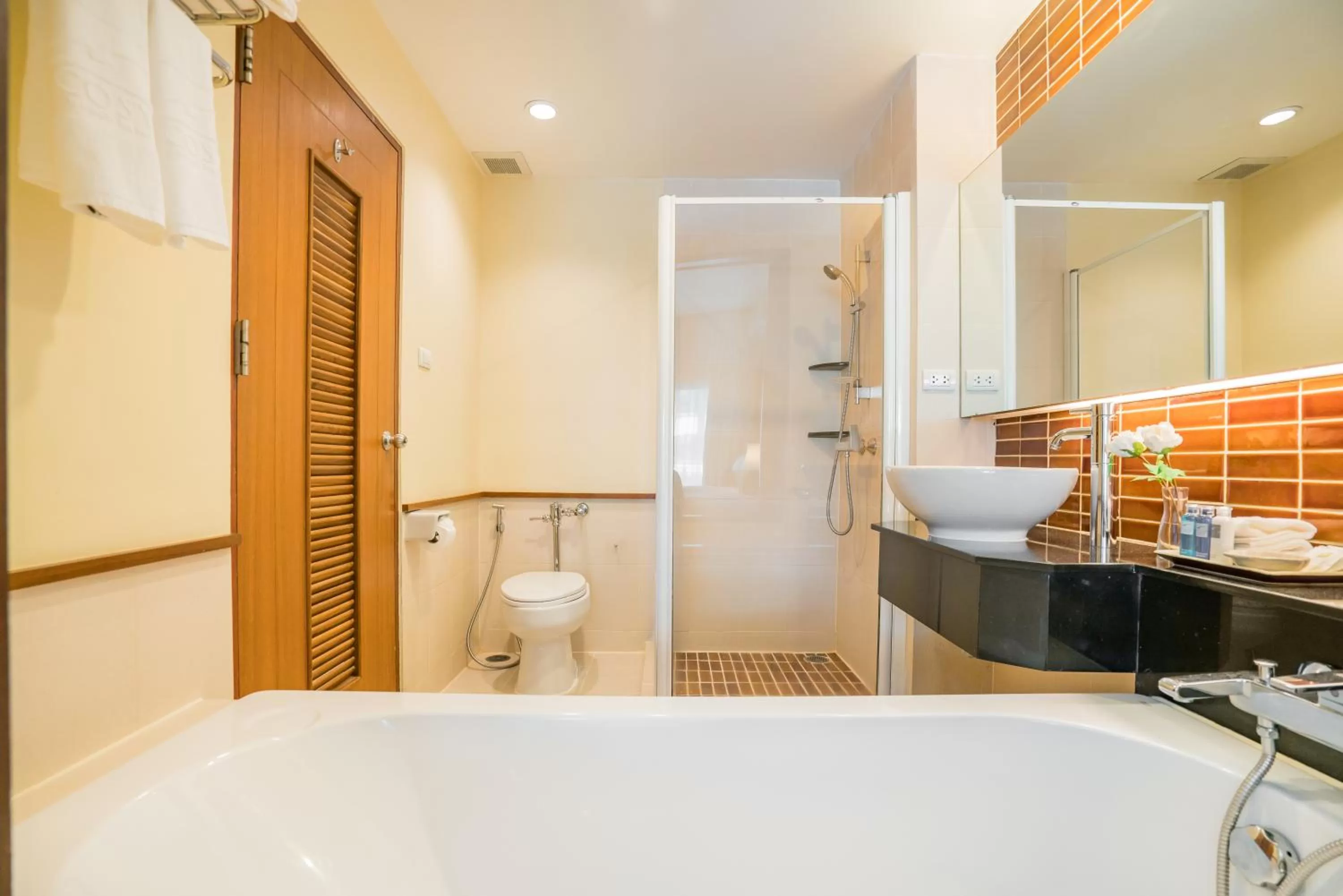 Shower in Cosy Beach Hotel - SHA Extra Plus