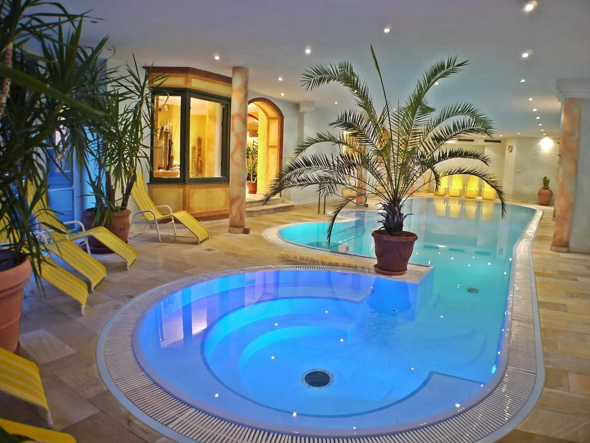 Swimming pool in Posthotel Kassl 4-Sterne-Superior