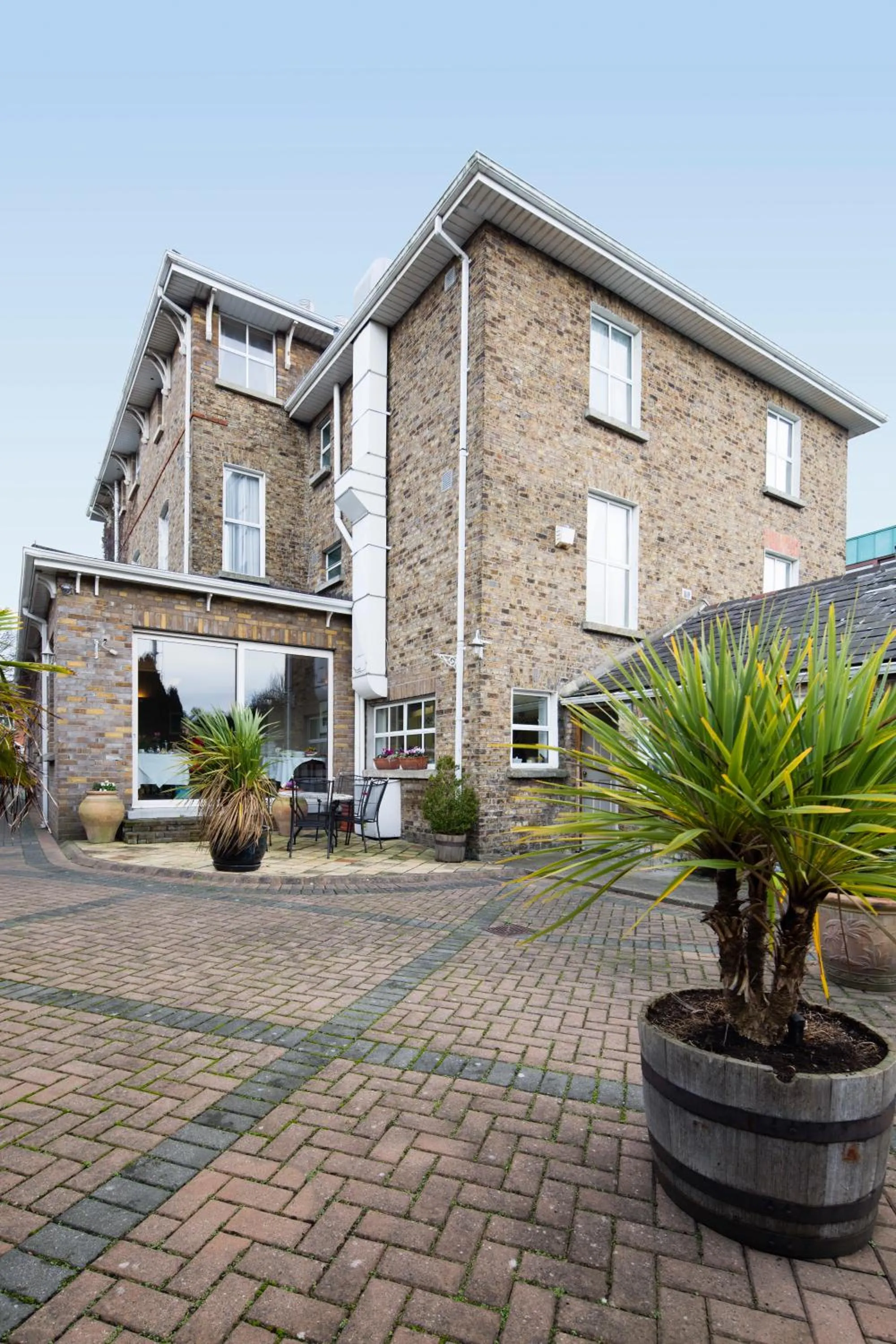 Property building in Aberdeen Lodge