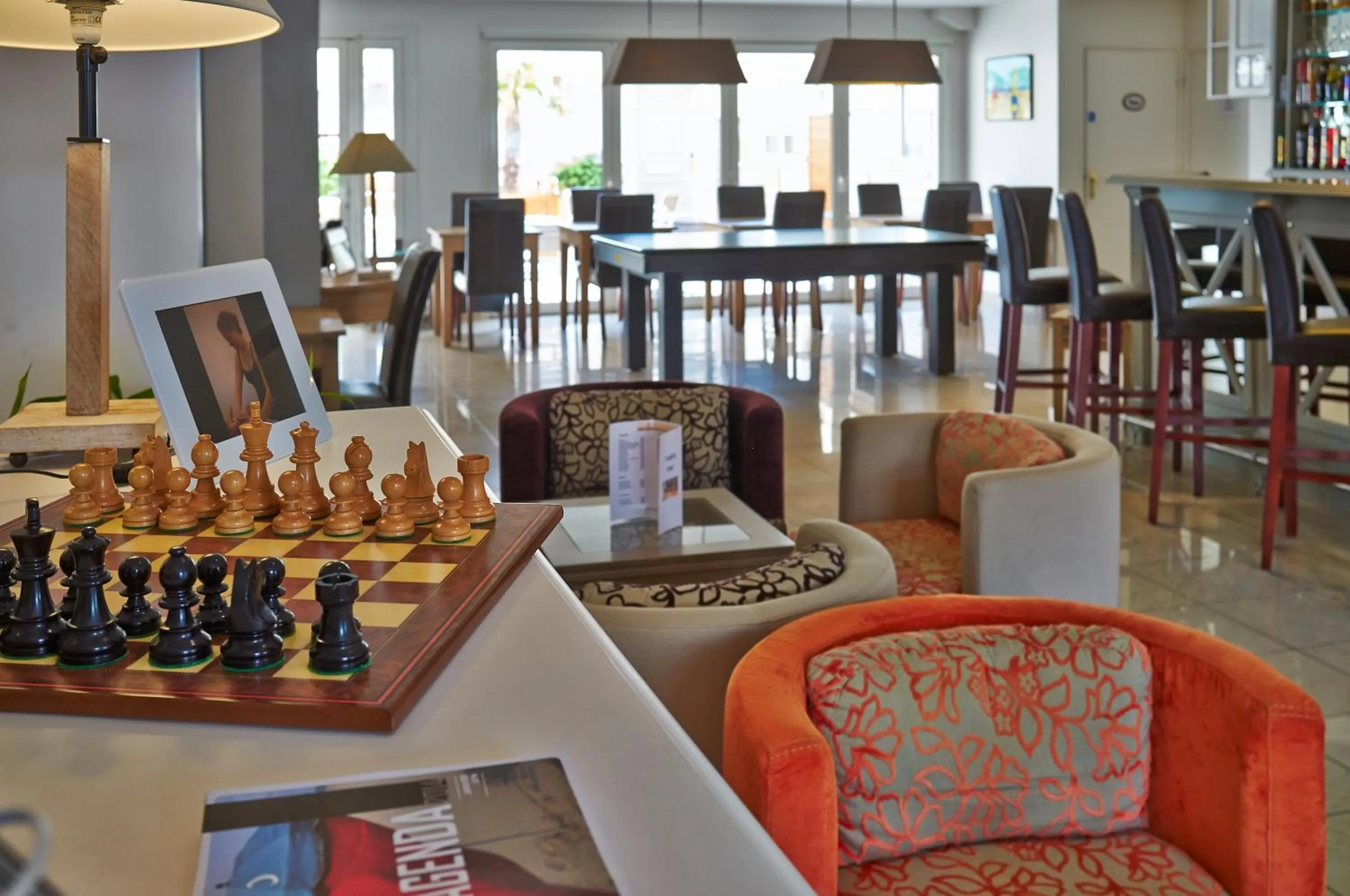 Lounge or bar in Almoria Hôtel & SPA