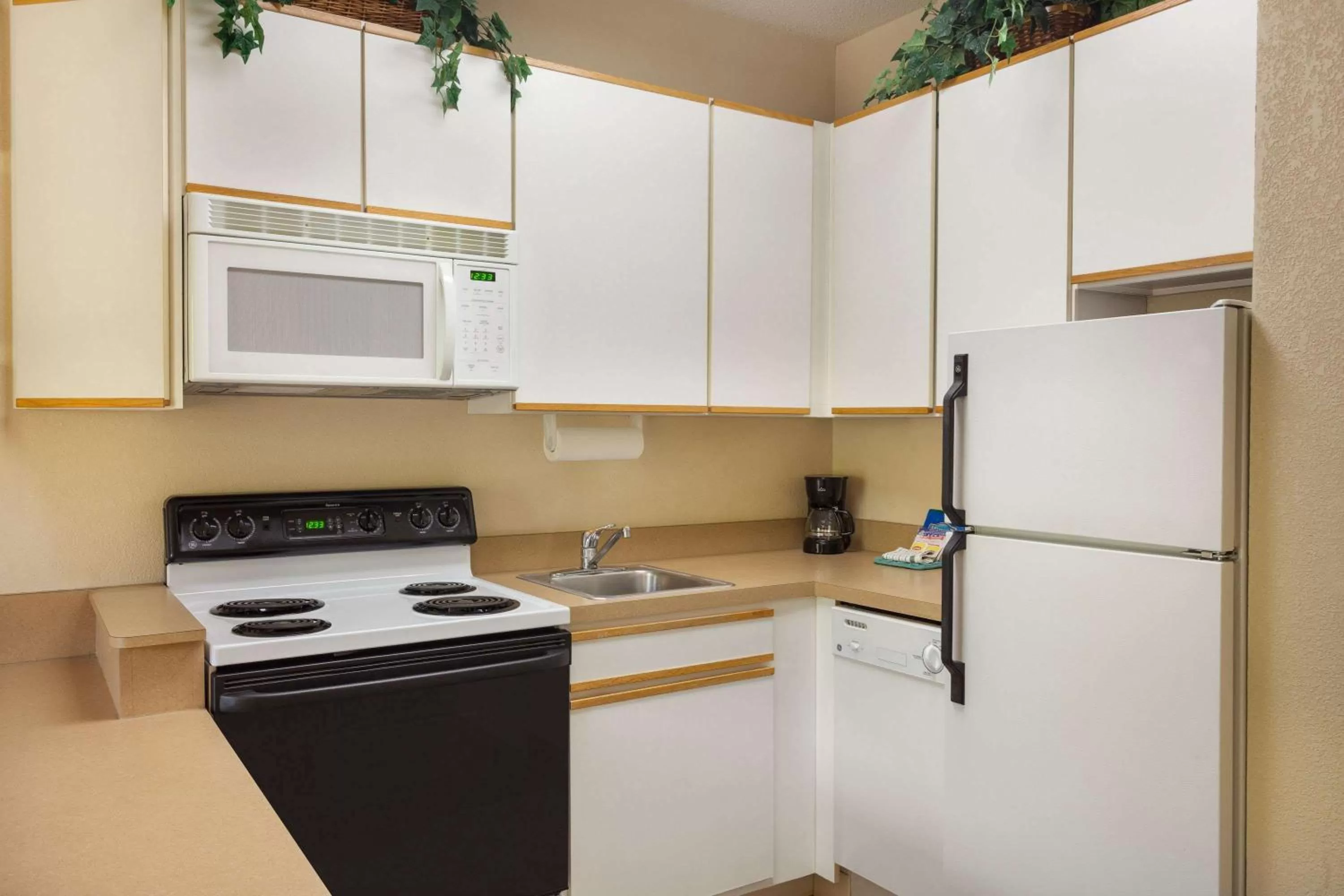 Photo of the whole room in Baymont by Wyndham Wichita East