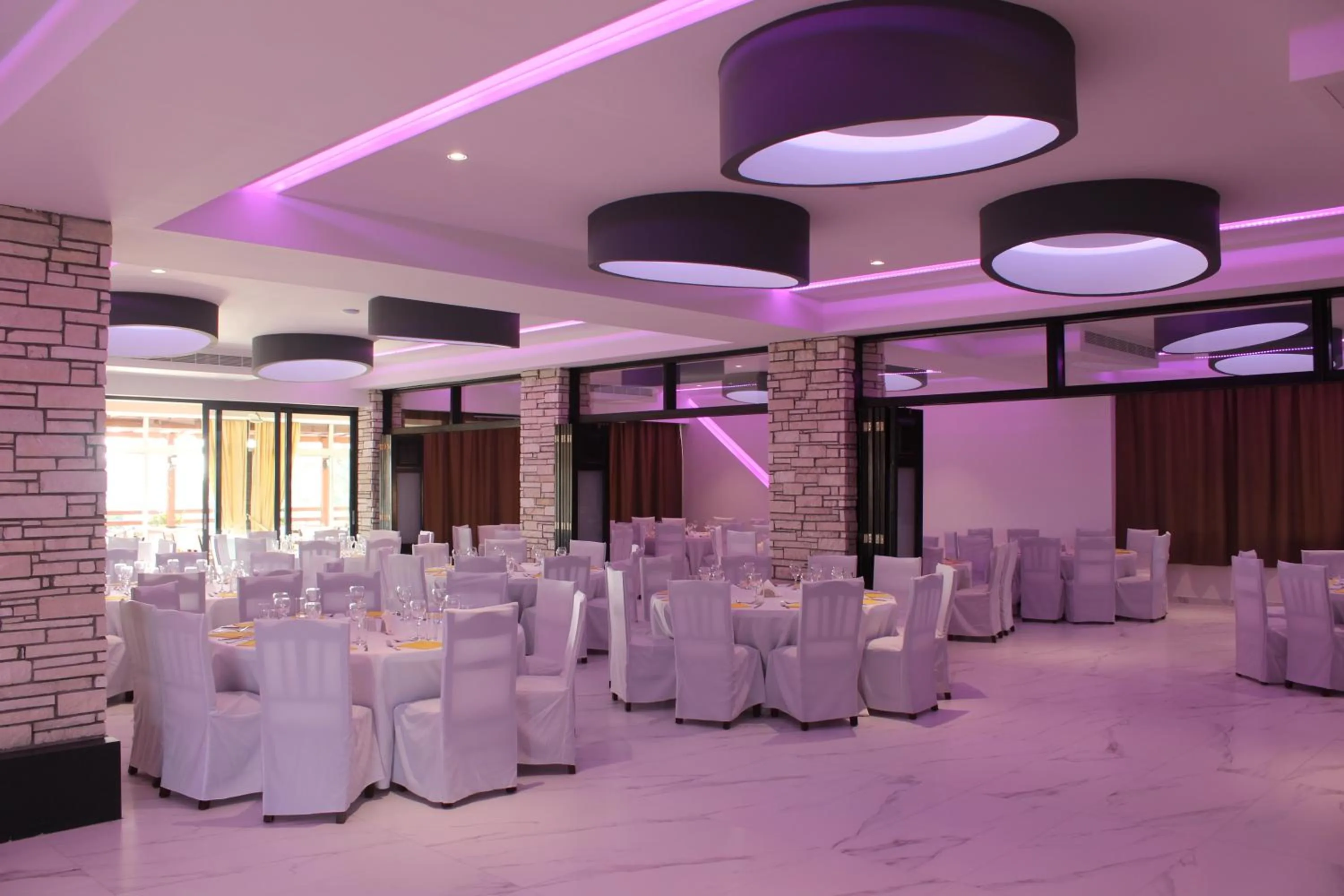 Banquet/Function facilities in Petsas Apartments