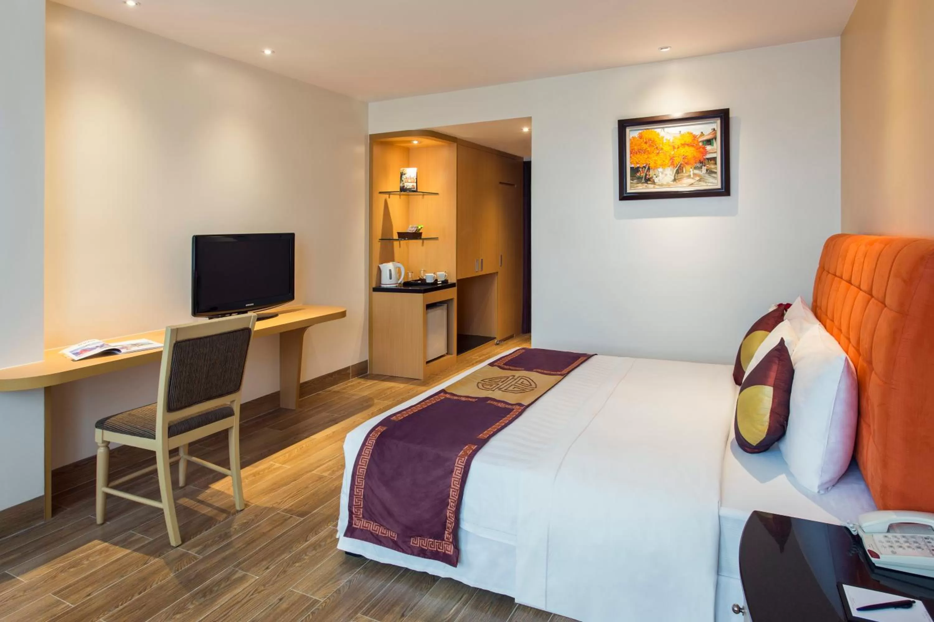 Bed in Fortuna Hotel Hanoi