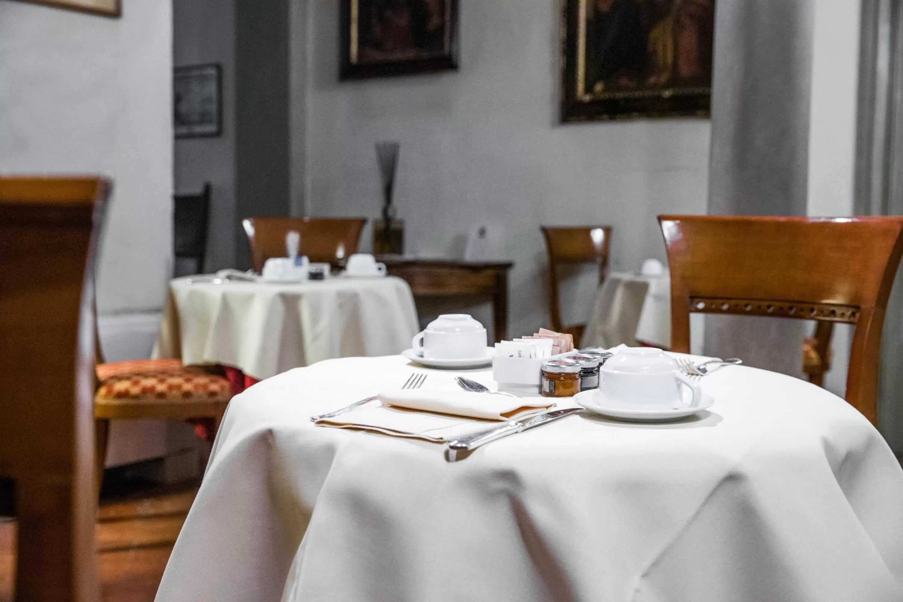 Restaurant/Places to Eat in Hotel Monna Lisa