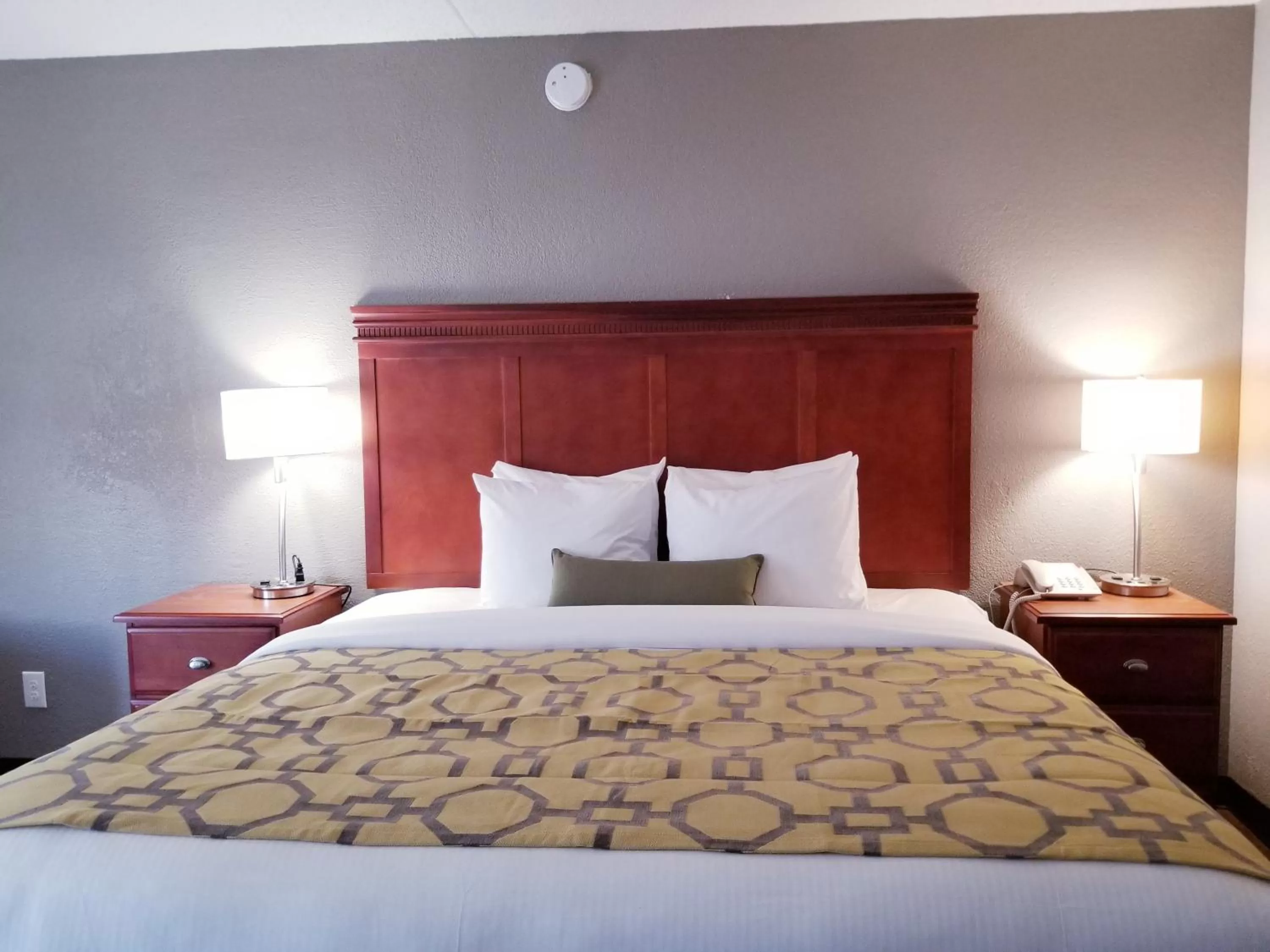 Photo of the whole room in Baymont by Wyndham Greenville OH