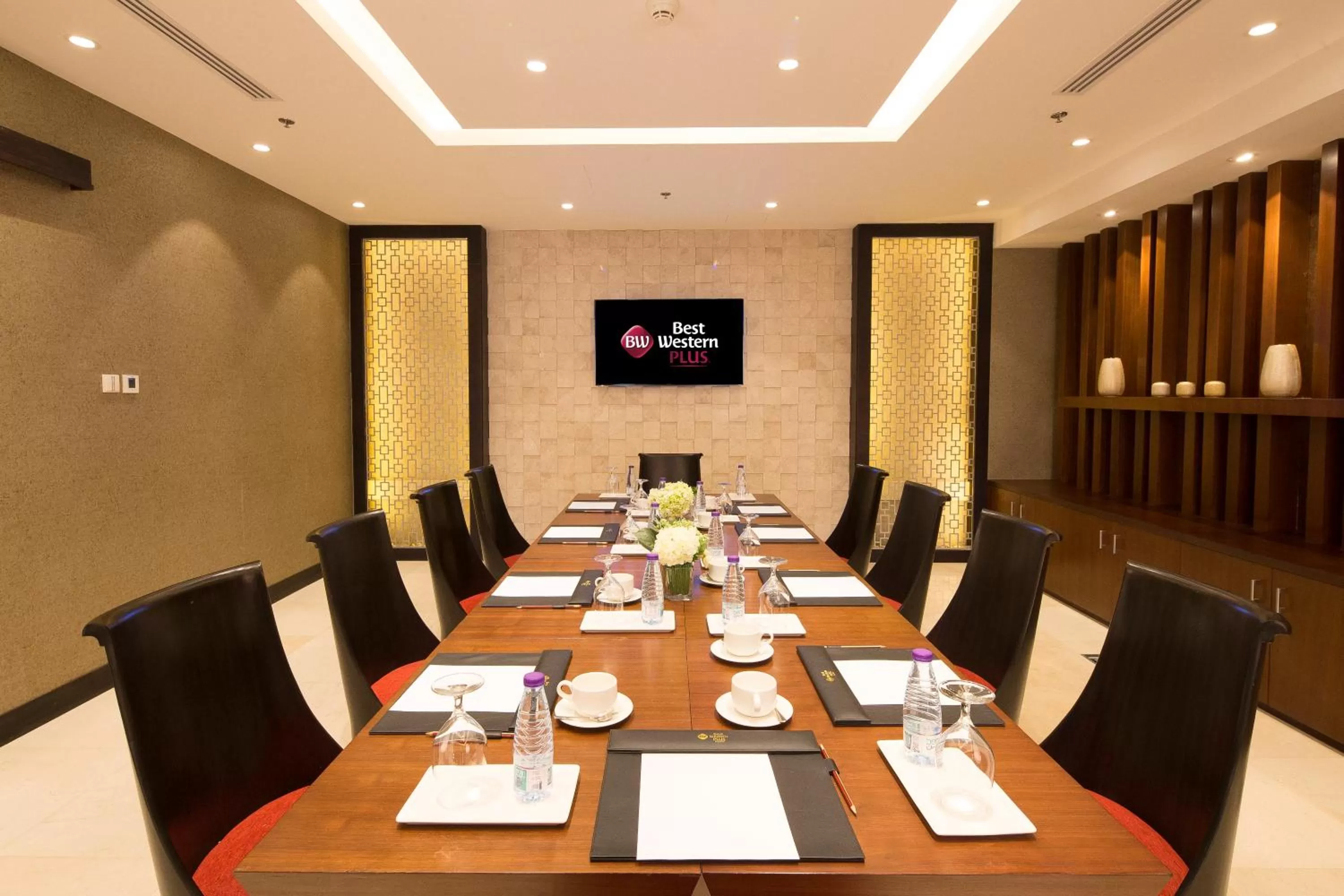 Area and facilities in Best Western Plus Fursan