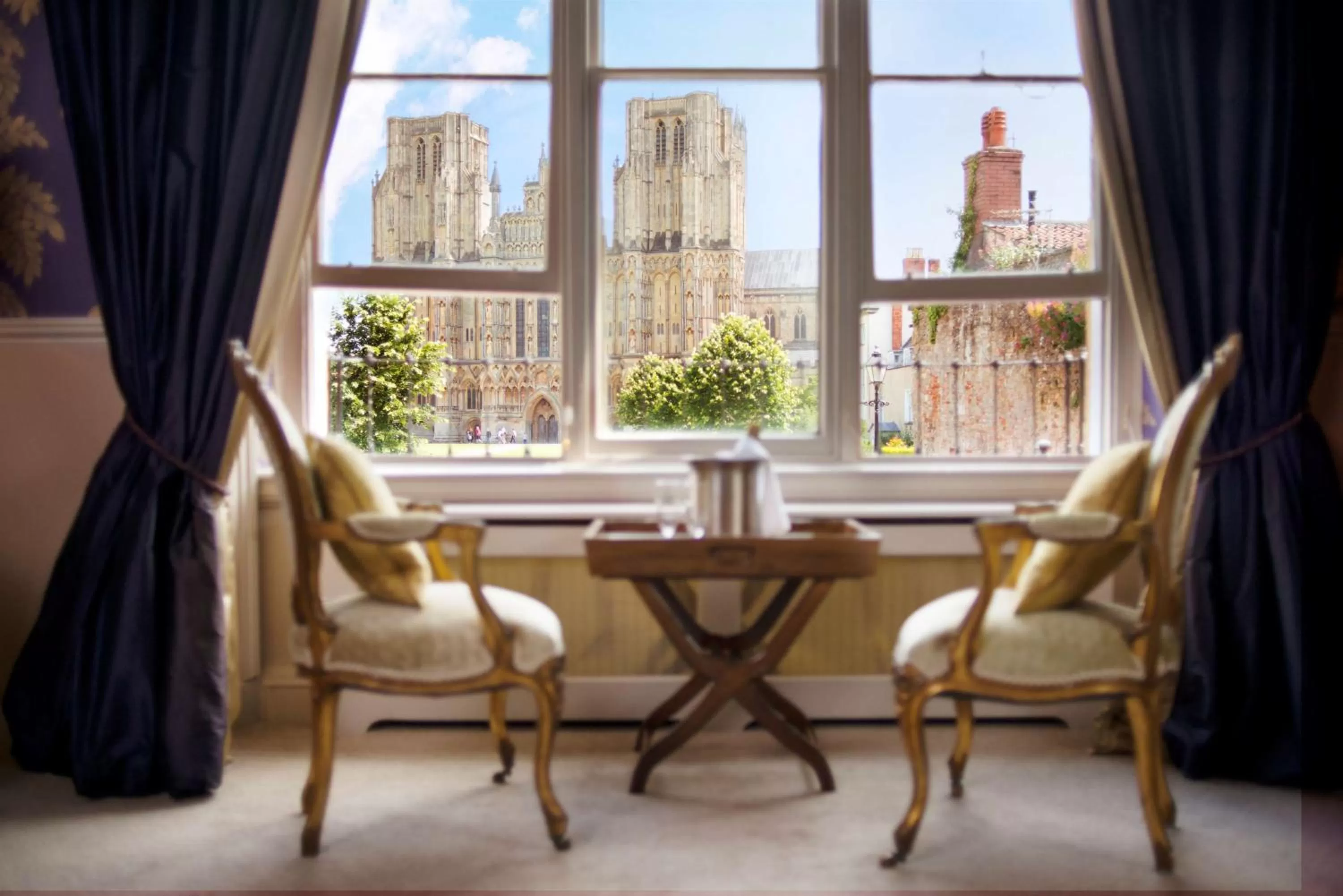 Living room in The Swan Hotel, Wells, Somerset - The Coaching Inn Group