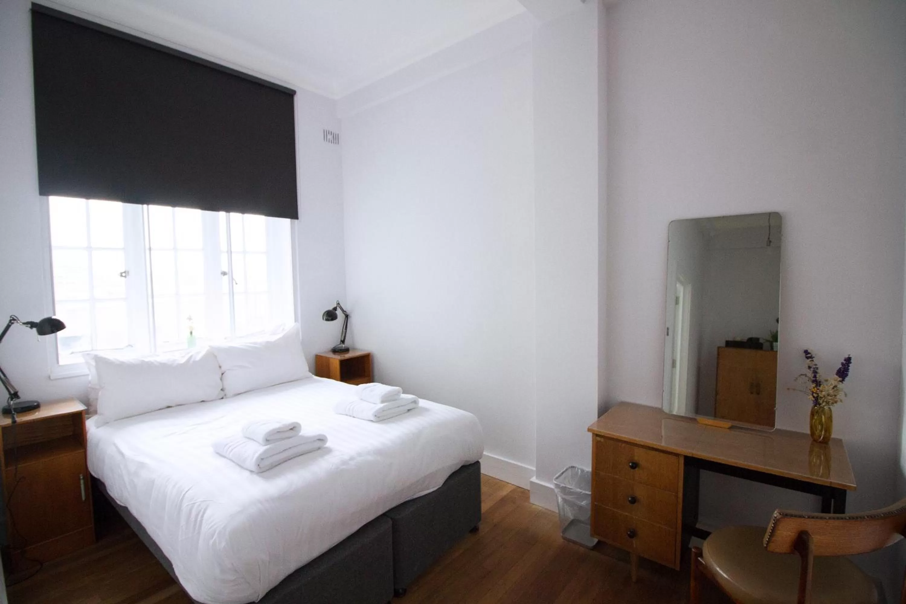 Bedroom, Bed in Green Rooms