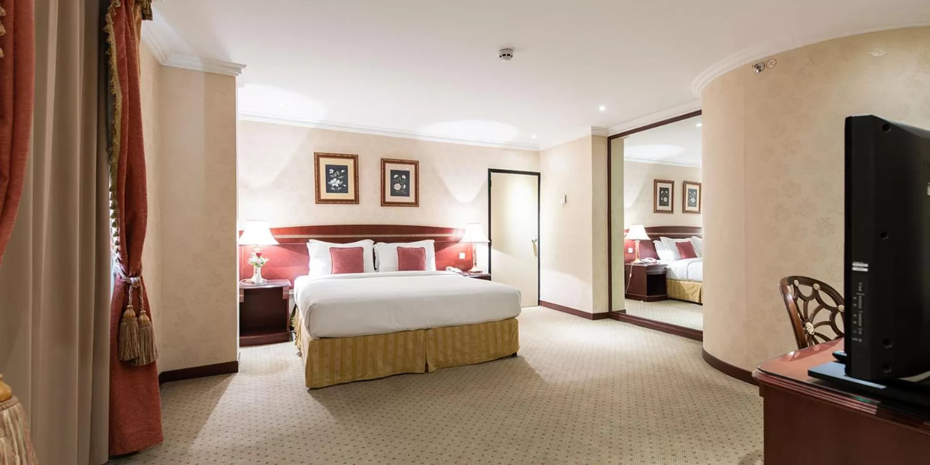 Photo of the whole room, Bed in Crowne Plaza Riyadh Palace by IHG