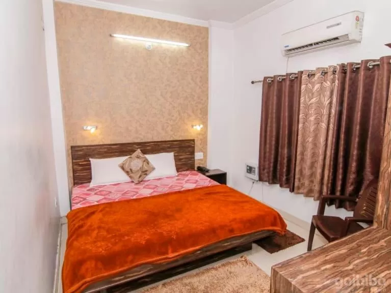 Bed in Hotel Kanha Inn Charbagh