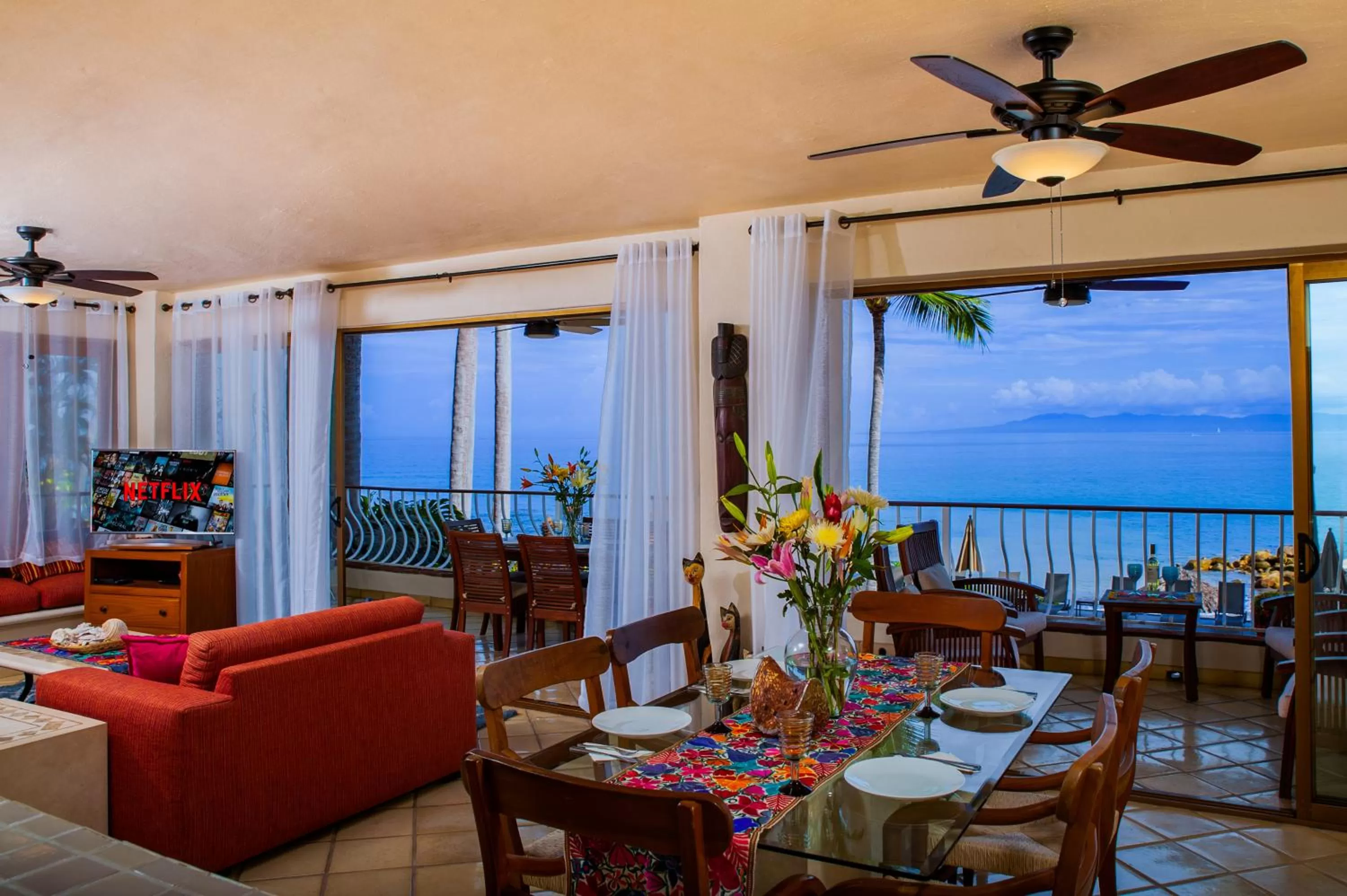 Seating area in Casa Natalia, Playa Esmeralda