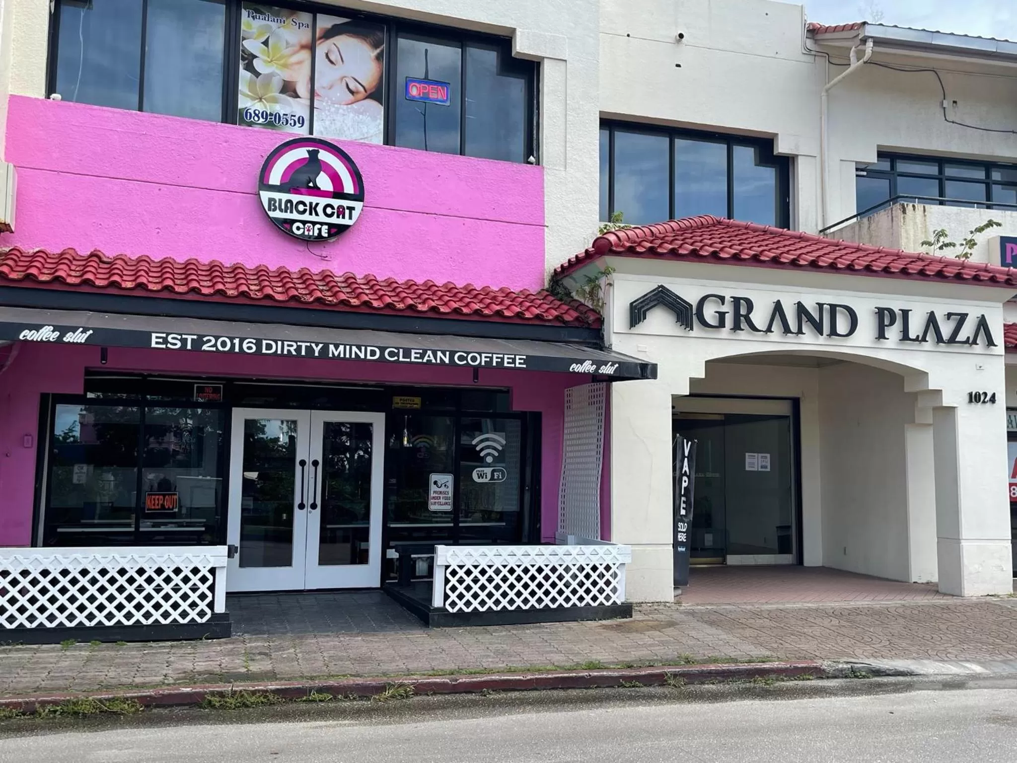 Restaurant/places to eat in Grand Plaza Hotel