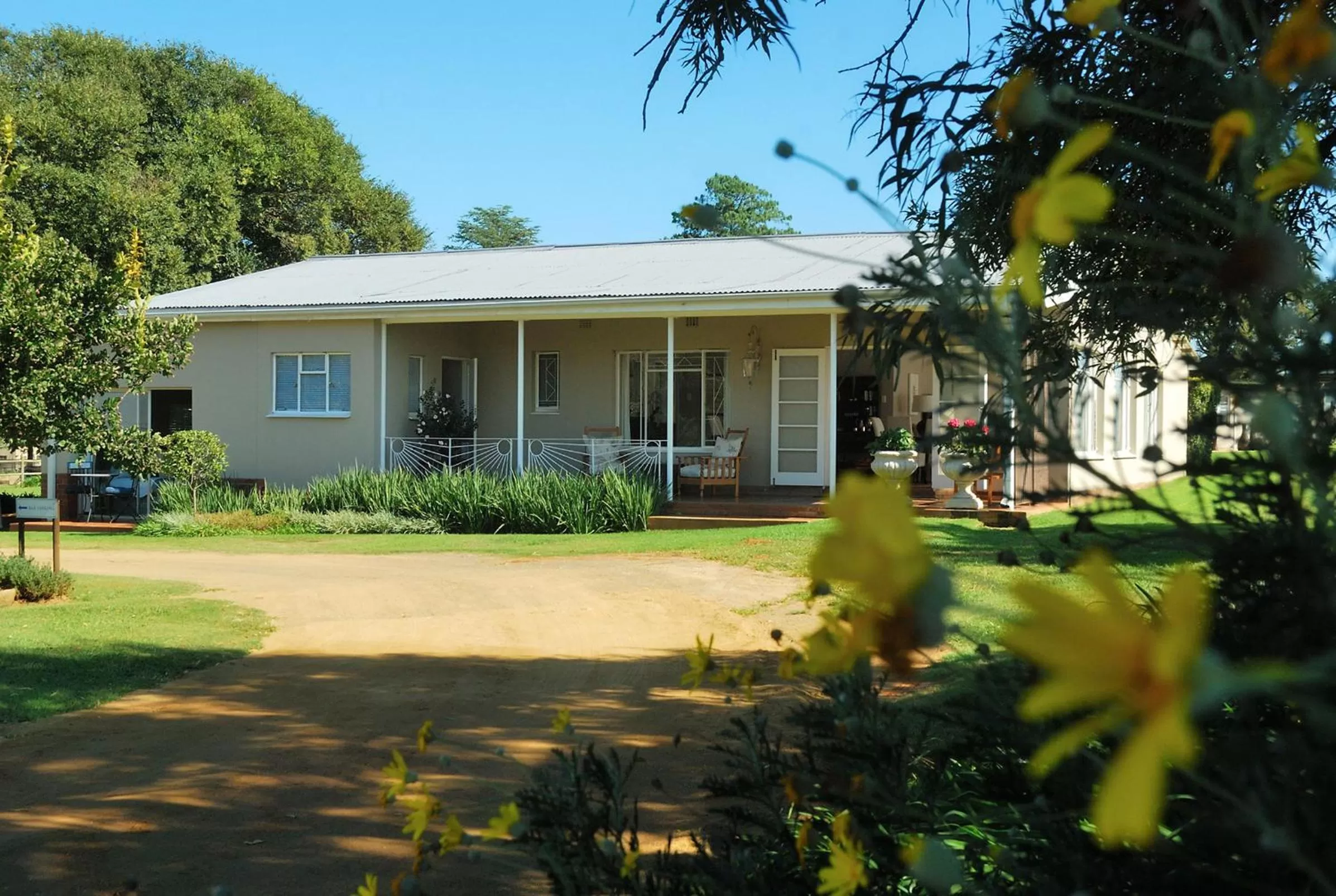 Facade/entrance in Sneezewood Farm Bed&Breakfast and Self-Catering Cottage
