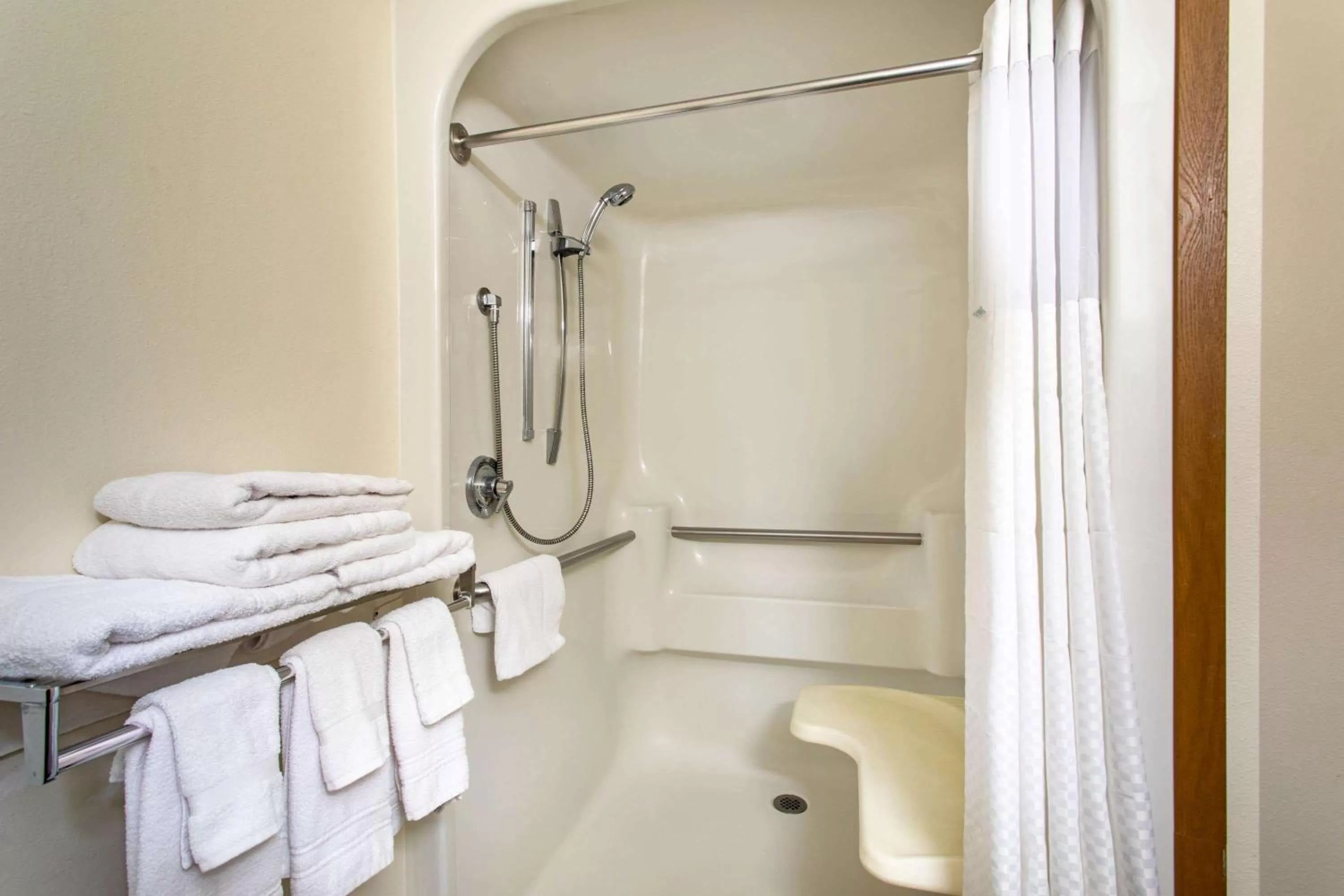 Shower in Super 8 by Wyndham Dubois