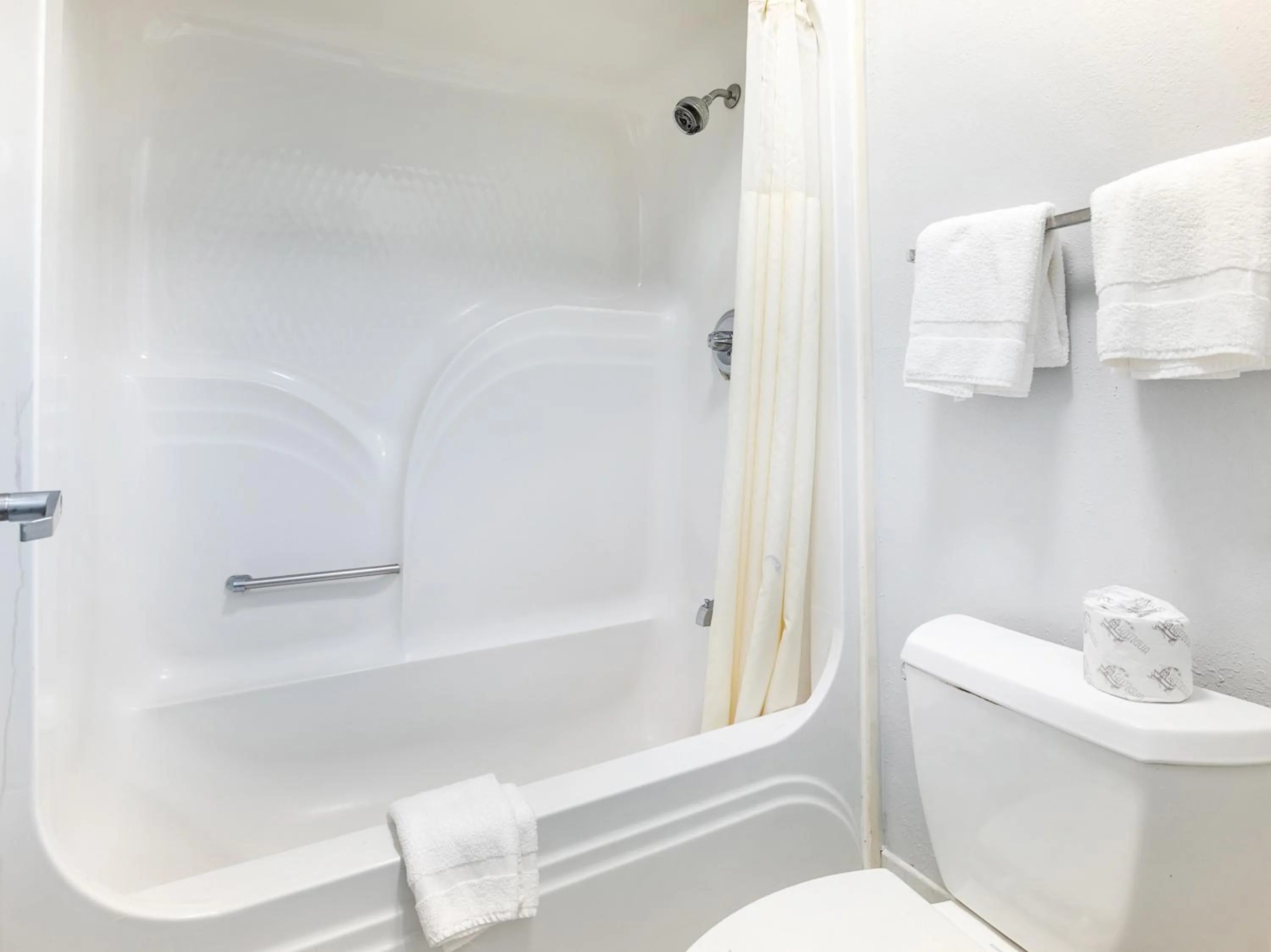 Double Room with Two Double Beds in Quality Inn Kinder near Casino