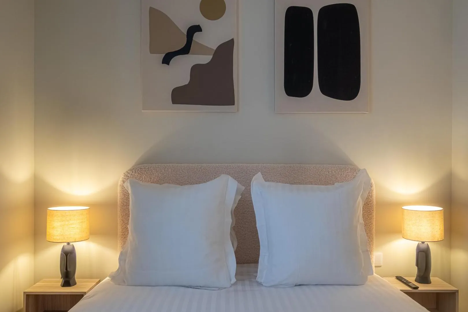 Bed in Makom Pereire