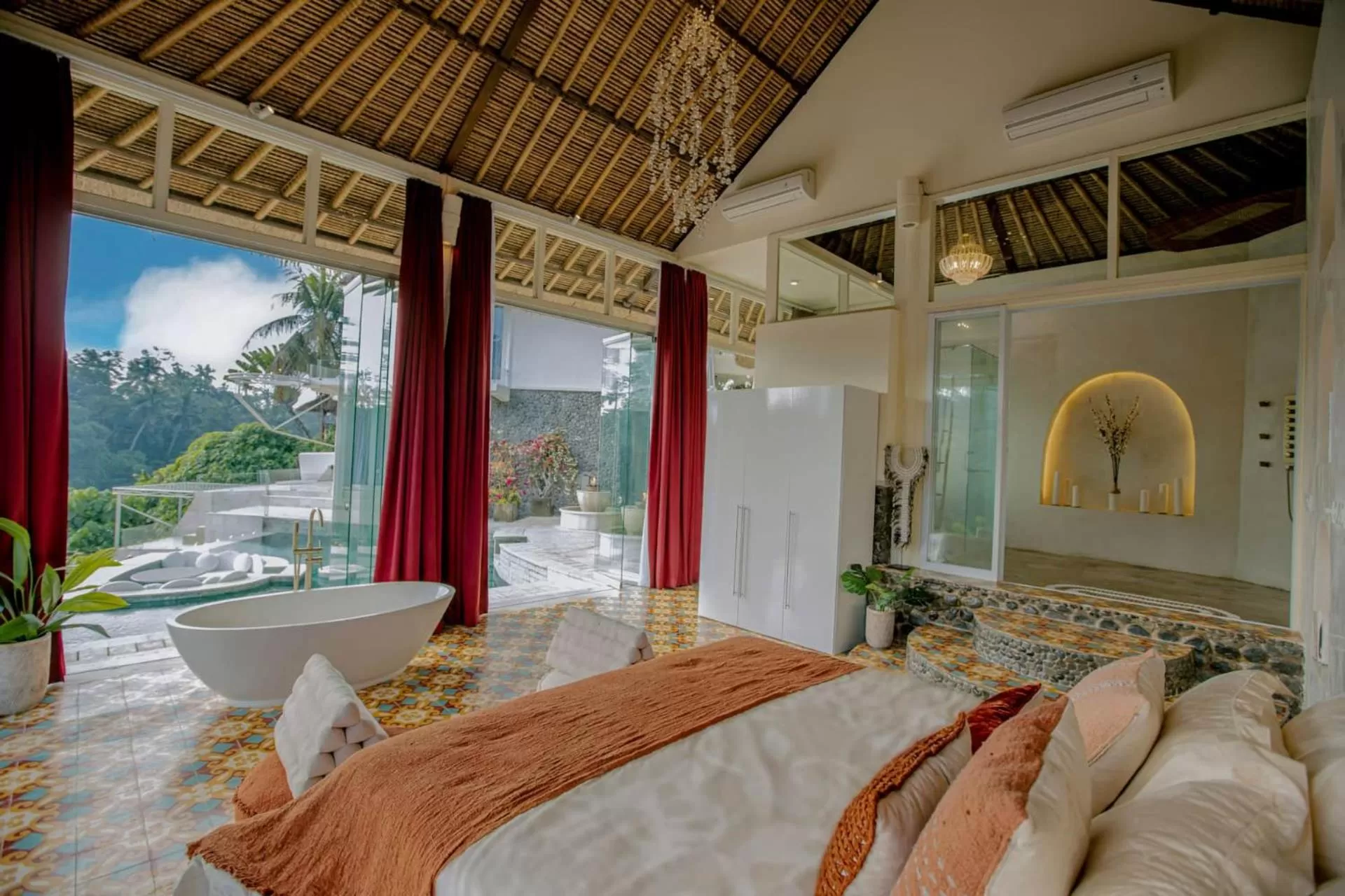 Bed in Villa Cella Bella Ubud